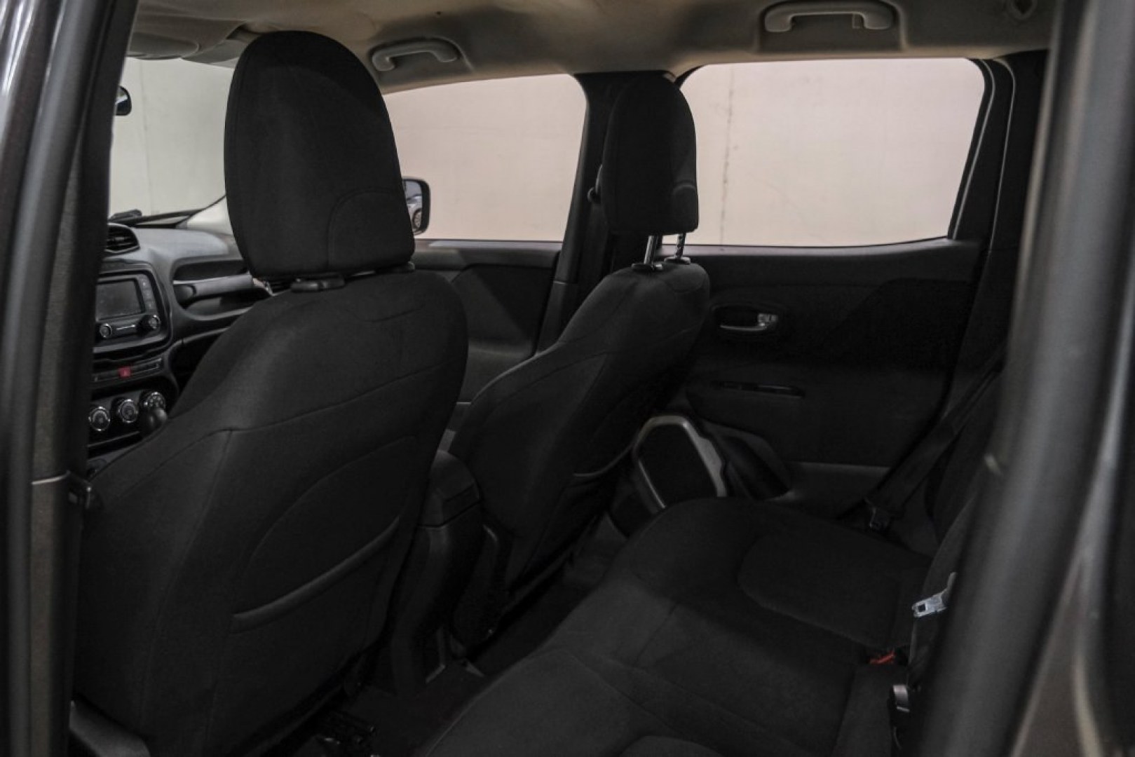 2017 Crystal Metallic /Black Jeep Renegade Latitude (ZACCJBBB1HP) with an 2.4L I4 MultiAir engine, Automatic transmission, located at 15300 Midway Rd., Addison, TX, 75001, (972) 702-0011, 32.958321, -96.838074- Photo#35
