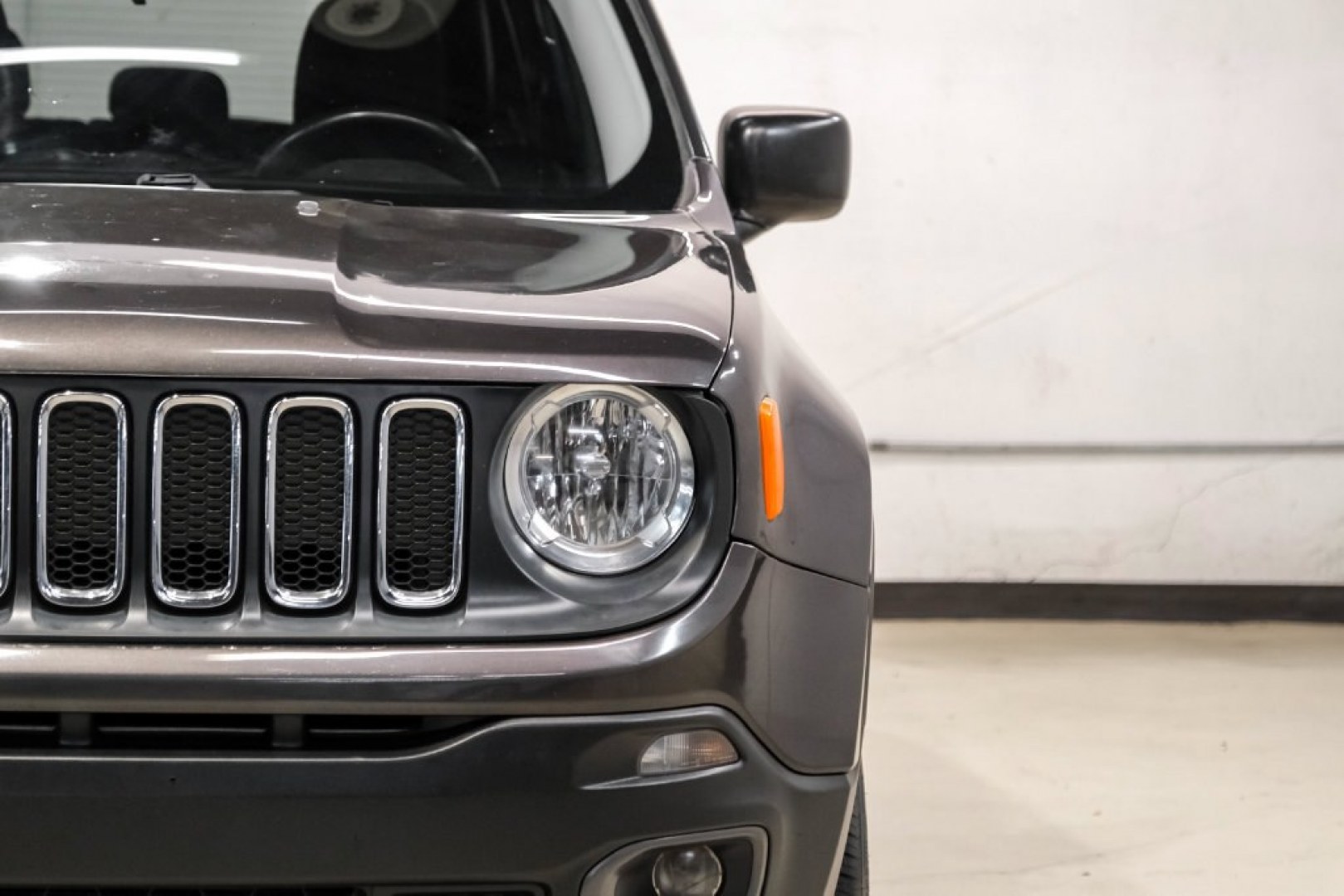 2017 Crystal Metallic /Black Jeep Renegade Latitude (ZACCJBBB1HP) with an 2.4L I4 MultiAir engine, Automatic transmission, located at 15300 Midway Rd., Addison, TX, 75001, (972) 702-0011, 32.958321, -96.838074- Photo#44
