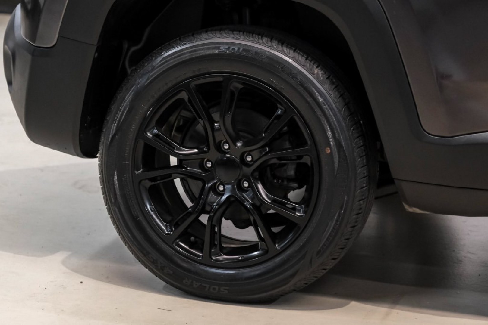 2017 Crystal Metallic /Black Jeep Renegade Latitude (ZACCJBBB1HP) with an 2.4L I4 MultiAir engine, Automatic transmission, located at 15300 Midway Rd., Addison, TX, 75001, (972) 702-0011, 32.958321, -96.838074- Photo#47