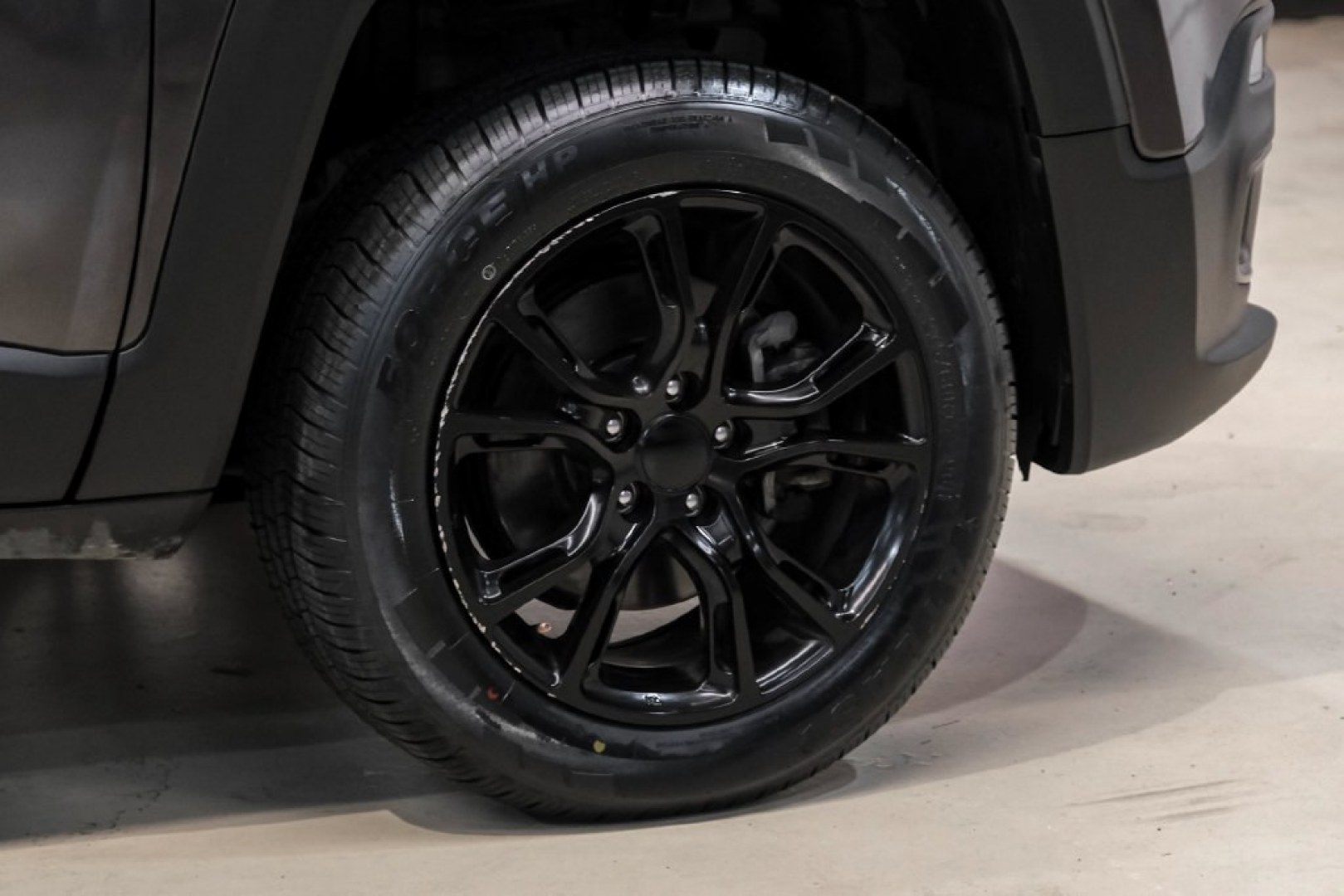 2017 Crystal Metallic /Black Jeep Renegade Latitude (ZACCJBBB1HP) with an 2.4L I4 MultiAir engine, Automatic transmission, located at 15300 Midway Rd., Addison, TX, 75001, (972) 702-0011, 32.958321, -96.838074- Photo#48