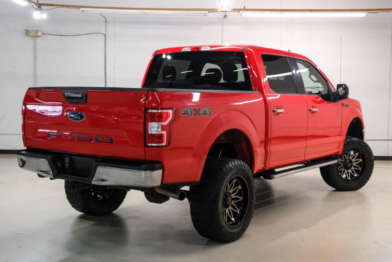 2019 Race Red /Medium Earth Gray Ford F-150 XLT (1FTEW1E56KF) with an 5.0L V8 engine, Automatic transmission, located at 15300 Midway Rd., Addison, TX, 75001, (972) 702-0011, 32.958321, -96.838074- Photo#7