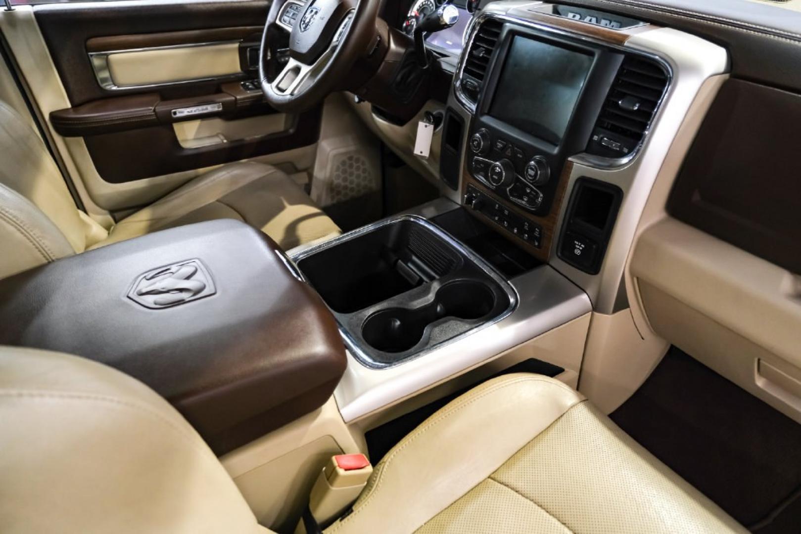 2016 Crystal Metallic /Lt Frost Beige/Brown Ram 2500 Laramie (3C6UR4NJ8GG) with an 6.4L Heavy Duty V8 HEMI w/MDS engine, Automatic transmission, located at 15300 Midway Rd., Addison, TX, 75001, (972) 702-0011, 32.958321, -96.838074- Photo#22