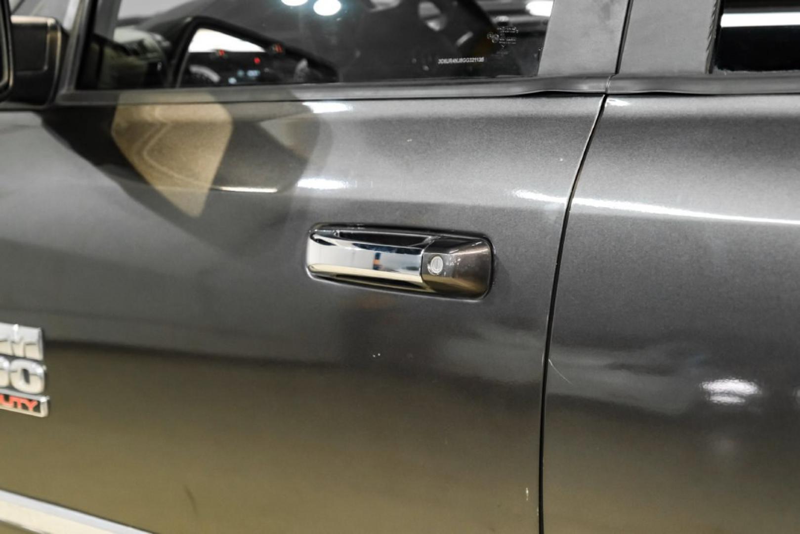 2016 Crystal Metallic /Lt Frost Beige/Brown Ram 2500 Laramie (3C6UR4NJ8GG) with an 6.4L Heavy Duty V8 HEMI w/MDS engine, Automatic transmission, located at 15300 Midway Rd., Addison, TX, 75001, (972) 702-0011, 32.958321, -96.838074- Photo#38