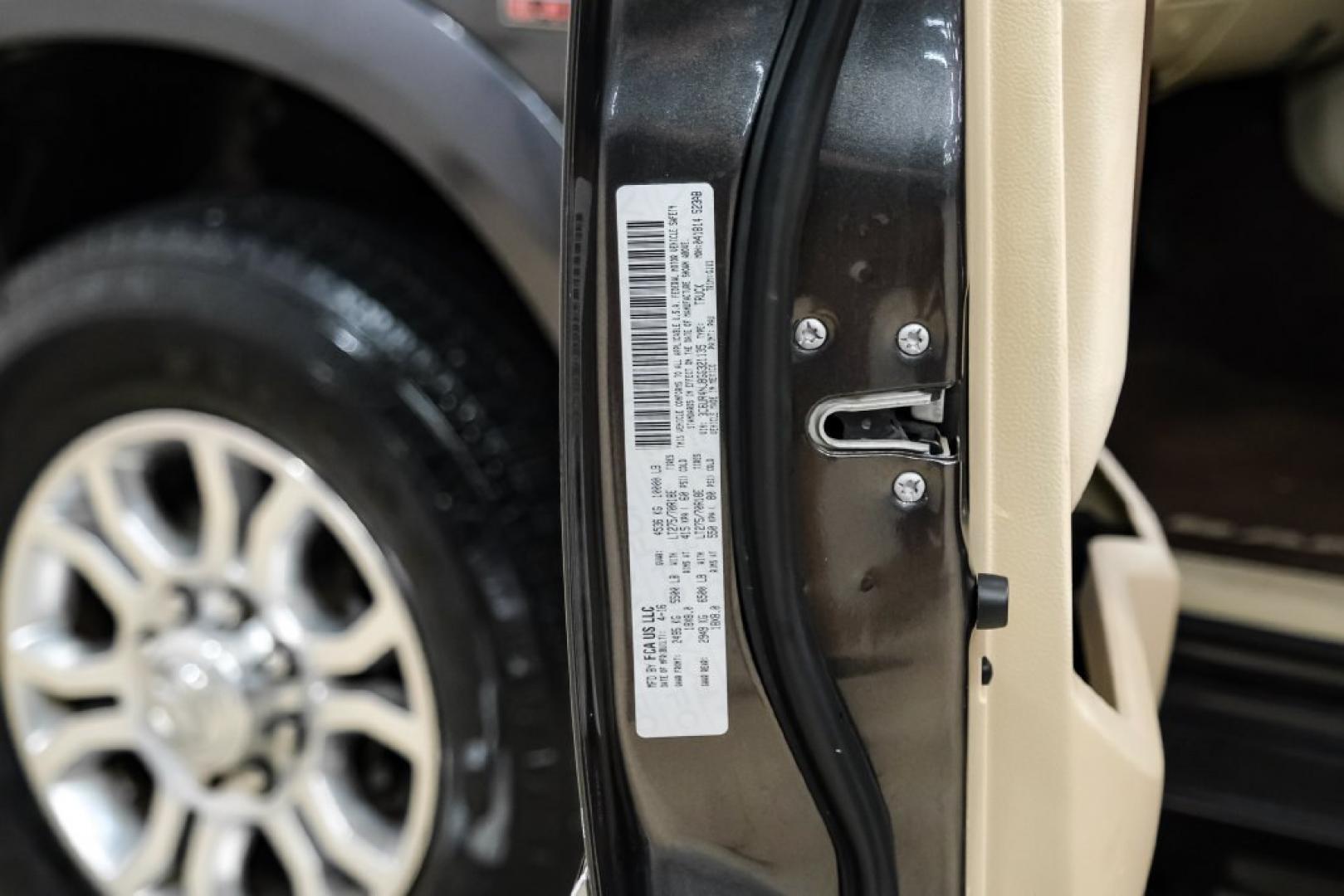 2016 Crystal Metallic /Lt Frost Beige/Brown Ram 2500 Laramie (3C6UR4NJ8GG) with an 6.4L Heavy Duty V8 HEMI w/MDS engine, Automatic transmission, located at 15300 Midway Rd., Addison, TX, 75001, (972) 702-0011, 32.958321, -96.838074- Photo#56