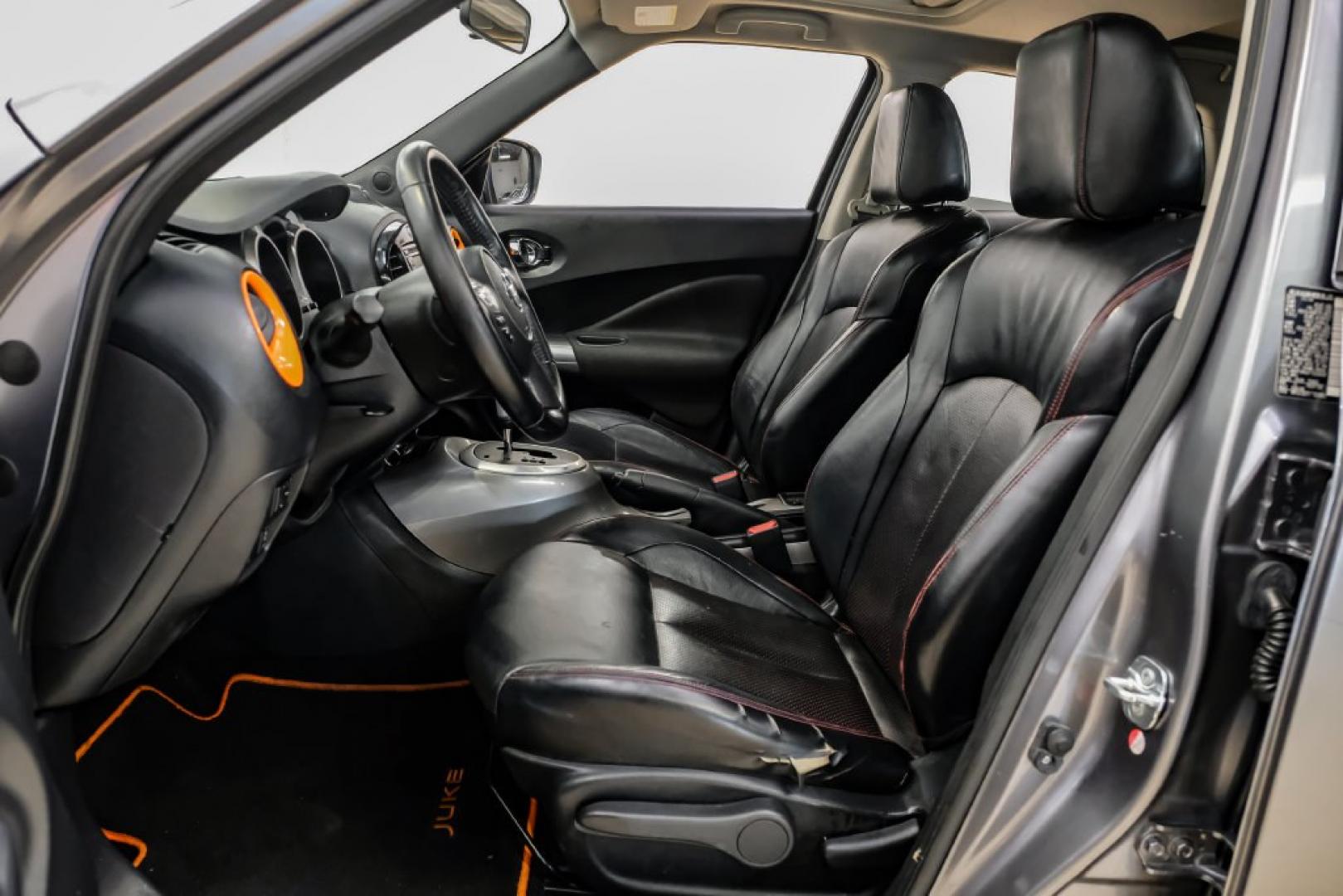 2015 Gun Metallic /Black Nissan Juke SL (JN8AF5MV6FT) with an 1.6L I4 DOHC 16V engine, CVT transmission, located at 15300 Midway Rd., Addison, TX, 75001, (972) 702-0011, 32.958321, -96.838074- Photo#3