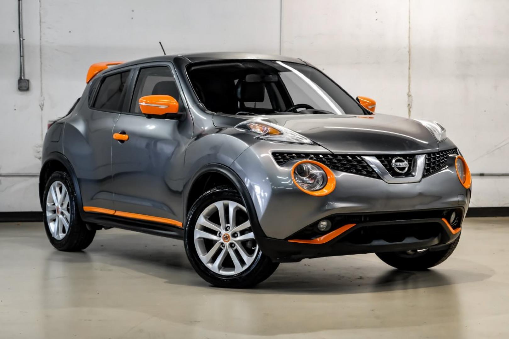 2015 Gun Metallic /Black Nissan Juke SL (JN8AF5MV6FT) with an 1.6L I4 DOHC 16V engine, CVT transmission, located at 15300 Midway Rd., Addison, TX, 75001, (972) 702-0011, 32.958321, -96.838074- Photo#6