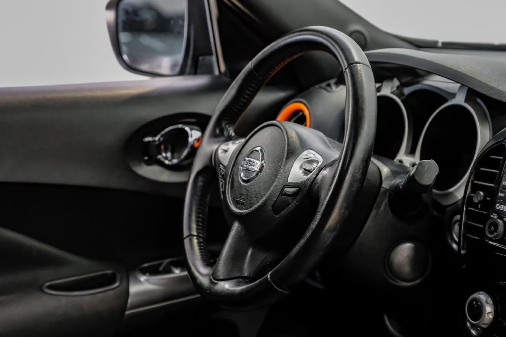 2015 Gun Metallic /Black Nissan Juke SL (JN8AF5MV6FT) with an 1.6L I4 DOHC 16V engine, CVT transmission, located at 15300 Midway Rd., Addison, TX, 75001, (972) 702-0011, 32.958321, -96.838074- Photo#14