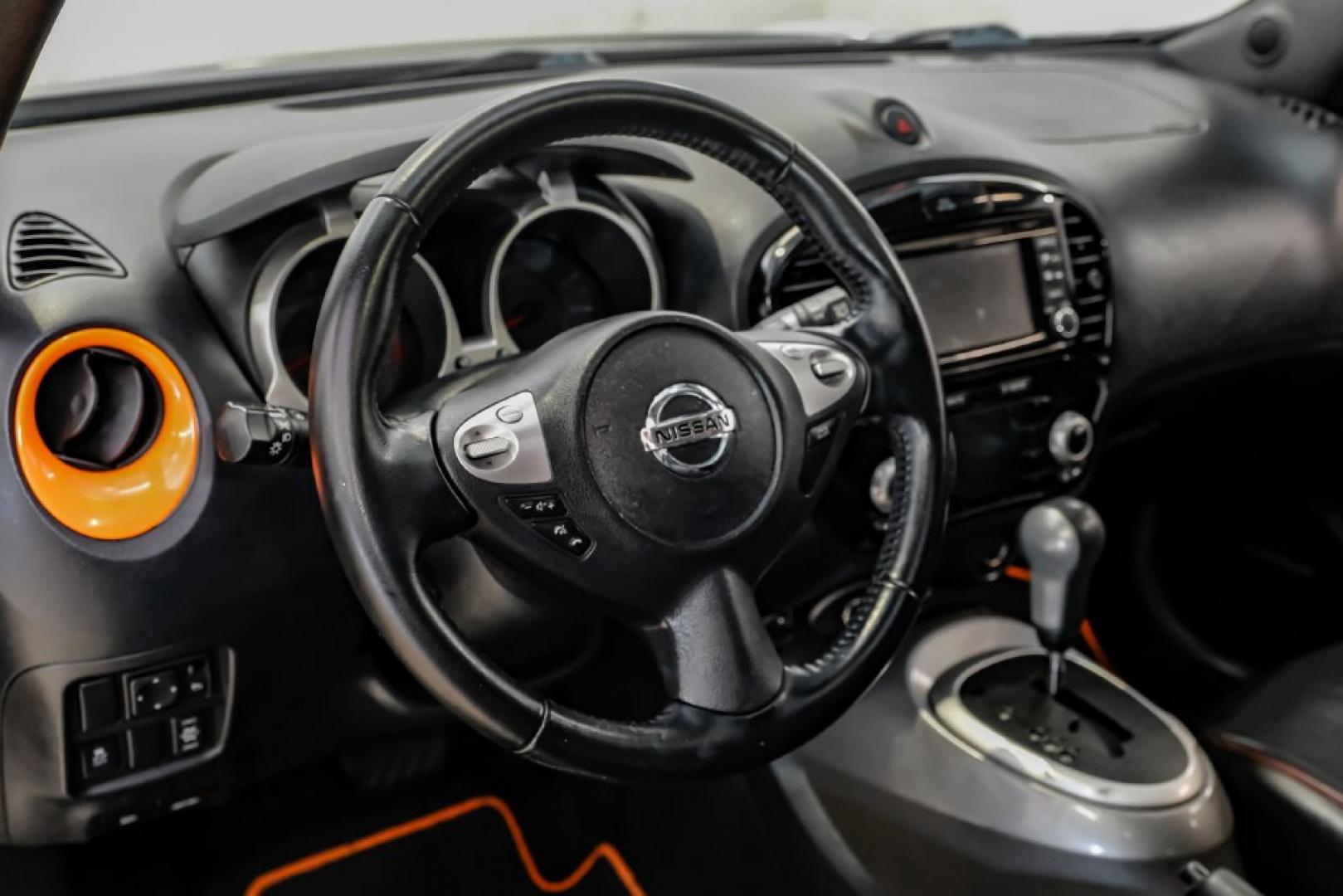 2015 Gun Metallic /Black Nissan Juke SL (JN8AF5MV6FT) with an 1.6L I4 DOHC 16V engine, CVT transmission, located at 15300 Midway Rd., Addison, TX, 75001, (972) 702-0011, 32.958321, -96.838074- Photo#15