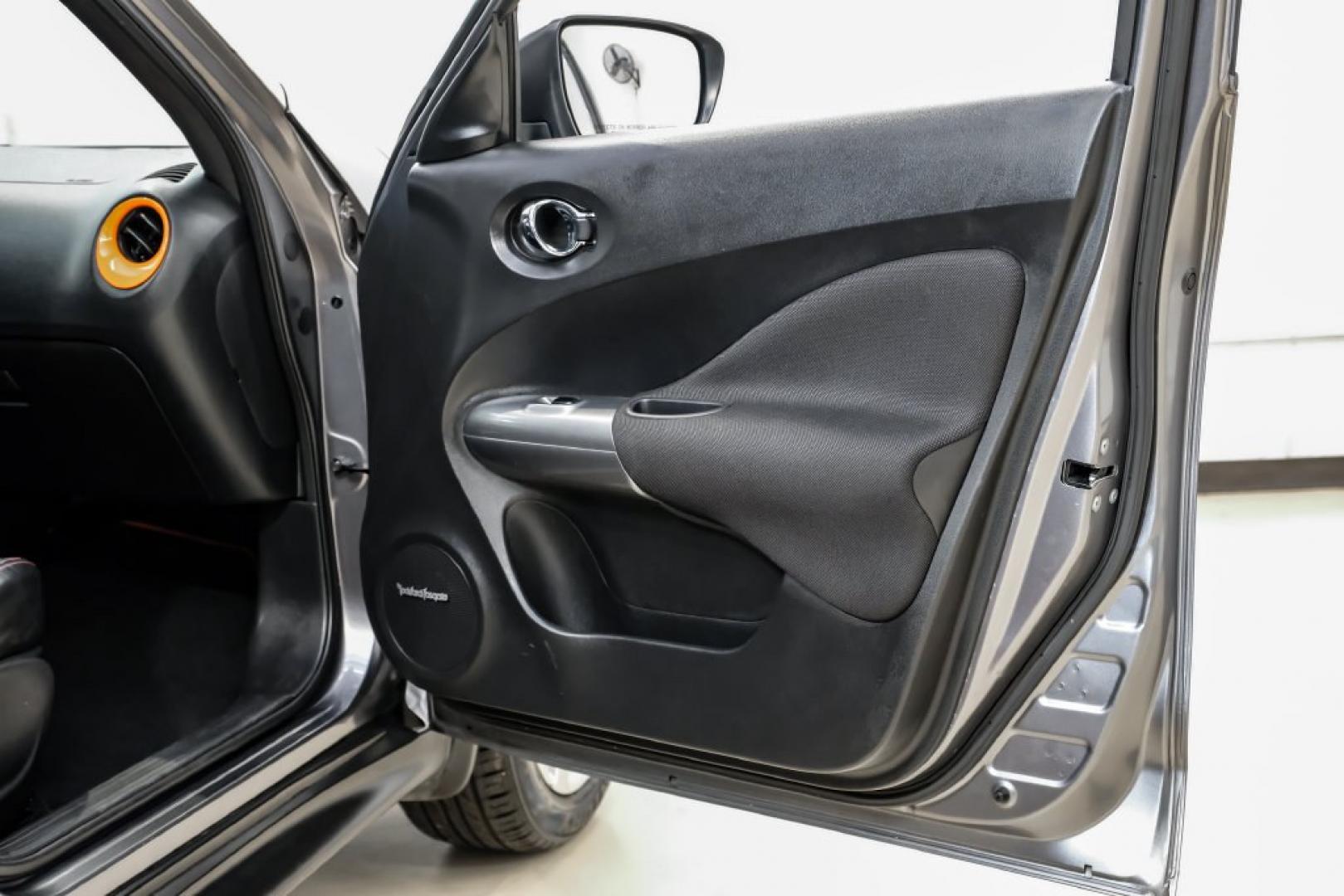 2015 Gun Metallic /Black Nissan Juke SL (JN8AF5MV6FT) with an 1.6L I4 DOHC 16V engine, CVT transmission, located at 15300 Midway Rd., Addison, TX, 75001, (972) 702-0011, 32.958321, -96.838074- Photo#42