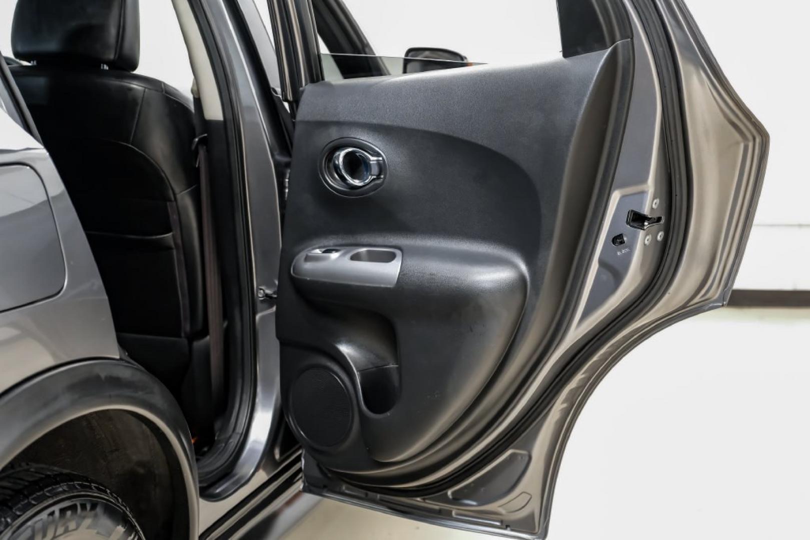 2015 Gun Metallic /Black Nissan Juke SL (JN8AF5MV6FT) with an 1.6L I4 DOHC 16V engine, CVT transmission, located at 15300 Midway Rd., Addison, TX, 75001, (972) 702-0011, 32.958321, -96.838074- Photo#44
