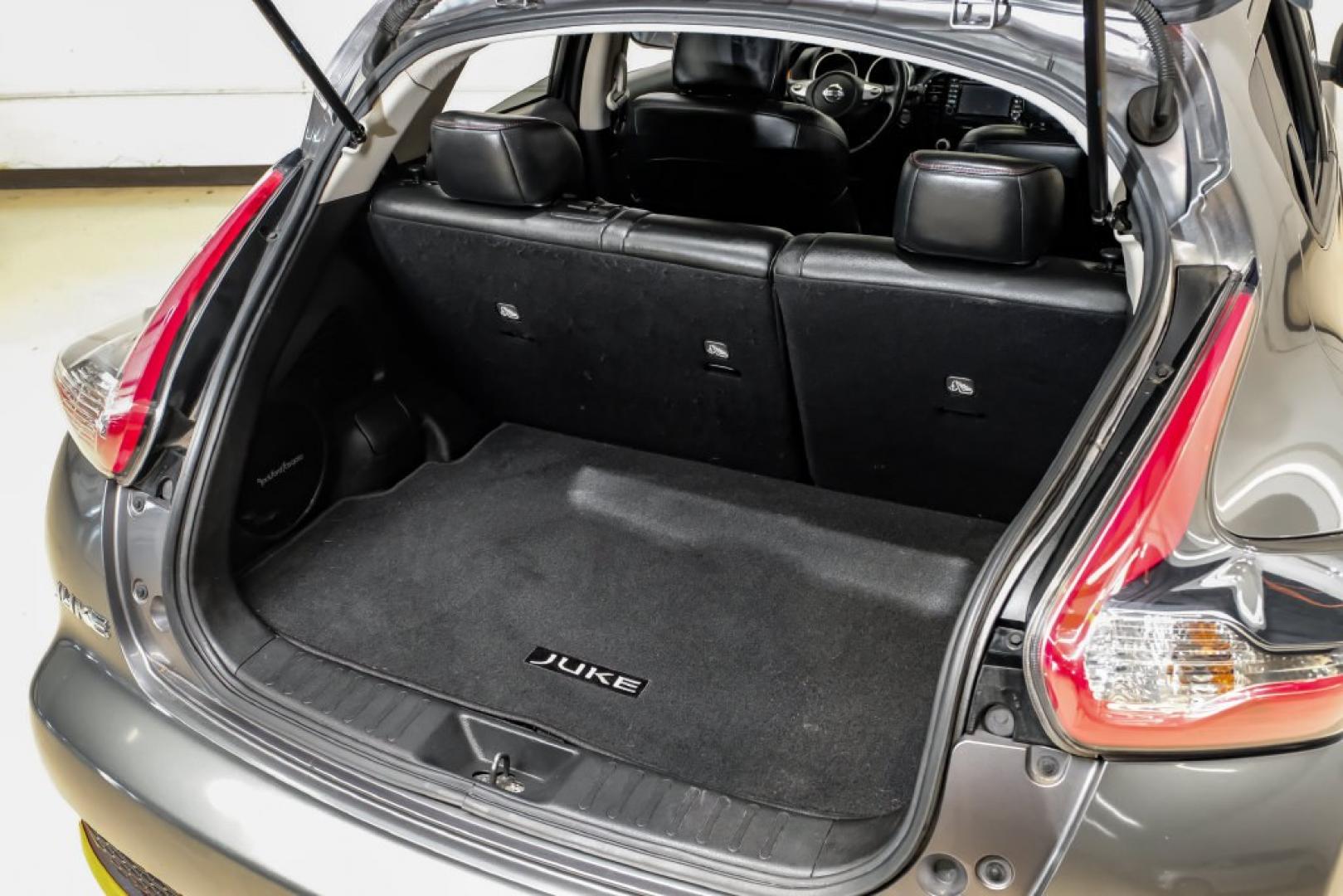 2015 Gun Metallic /Black Nissan Juke SL (JN8AF5MV6FT) with an 1.6L I4 DOHC 16V engine, CVT transmission, located at 15300 Midway Rd., Addison, TX, 75001, (972) 702-0011, 32.958321, -96.838074- Photo#50