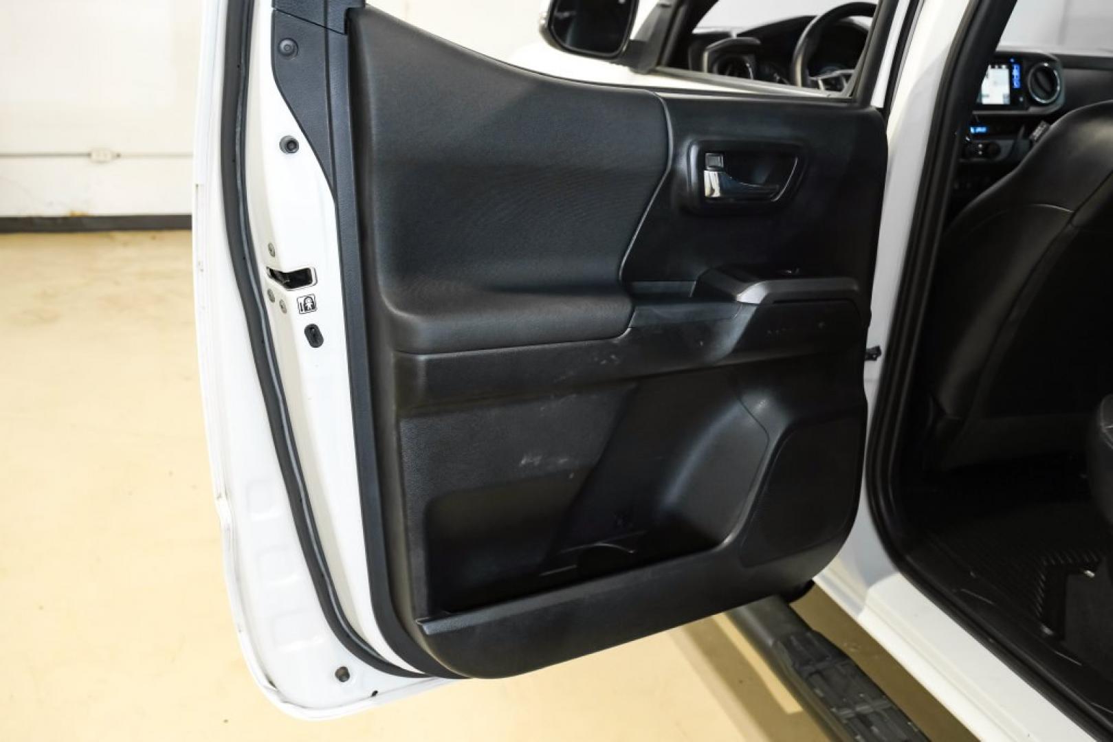 2017 Super White /Black Toyota Tacoma TRD Pro (5TFCZ5AN9HX) with an V6 engine, Automatic transmission, located at 15300 Midway Rd., Addison, TX, 75001, (972) 702-0011, 32.958321, -96.838074- Photo#37