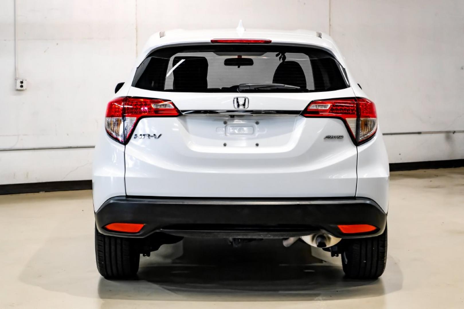 2020 Platinum White Pearl /Gray Honda HR-V LX (3CZRU6H30LM) with an 1.8L I4 SOHC 16V i-VTEC engine, CVT transmission, located at 15300 Midway Rd., Addison, TX, 75001, (972) 702-0011, 32.958321, -96.838074- Photo#8