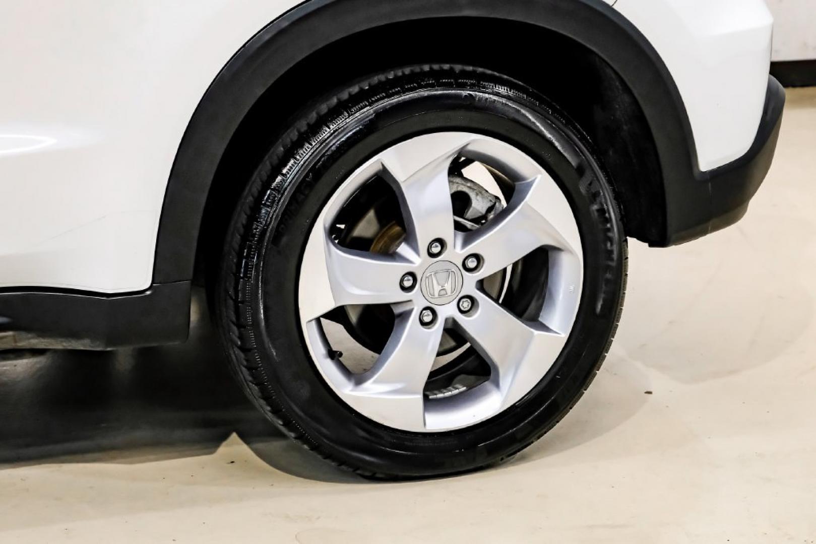 2020 Platinum White Pearl /Gray Honda HR-V LX (3CZRU6H30LM) with an 1.8L I4 SOHC 16V i-VTEC engine, CVT transmission, located at 15300 Midway Rd., Addison, TX, 75001, (972) 702-0011, 32.958321, -96.838074- Photo#54