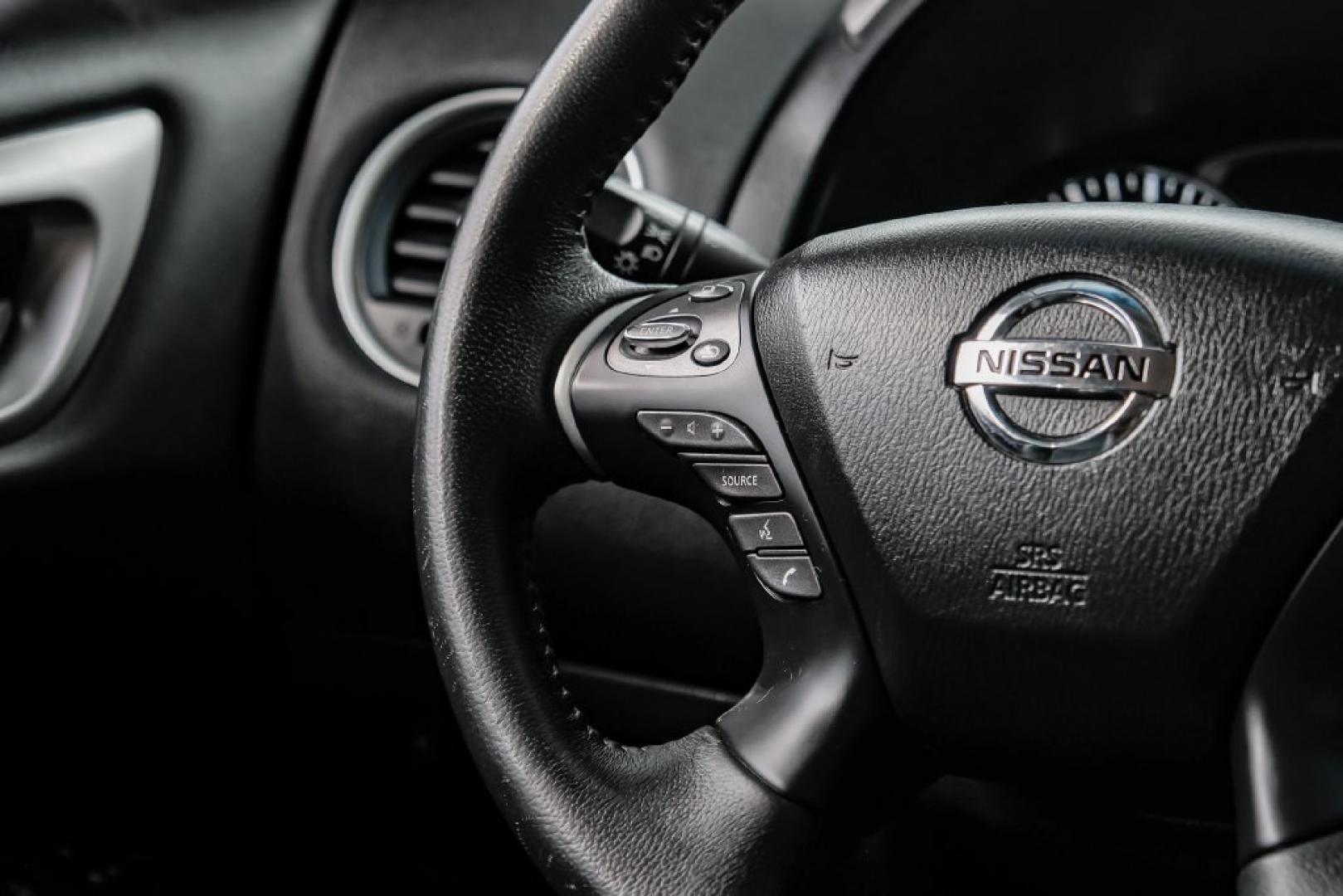 2014 Super Black /Charcoal Nissan Pathfinder Platinum (5N1AR2MN7EC) with an 3.5L V6 engine, CVT transmission, located at 15300 Midway Rd., Addison, TX, 75001, (972) 702-0011, 32.958321, -96.838074- Photo#18