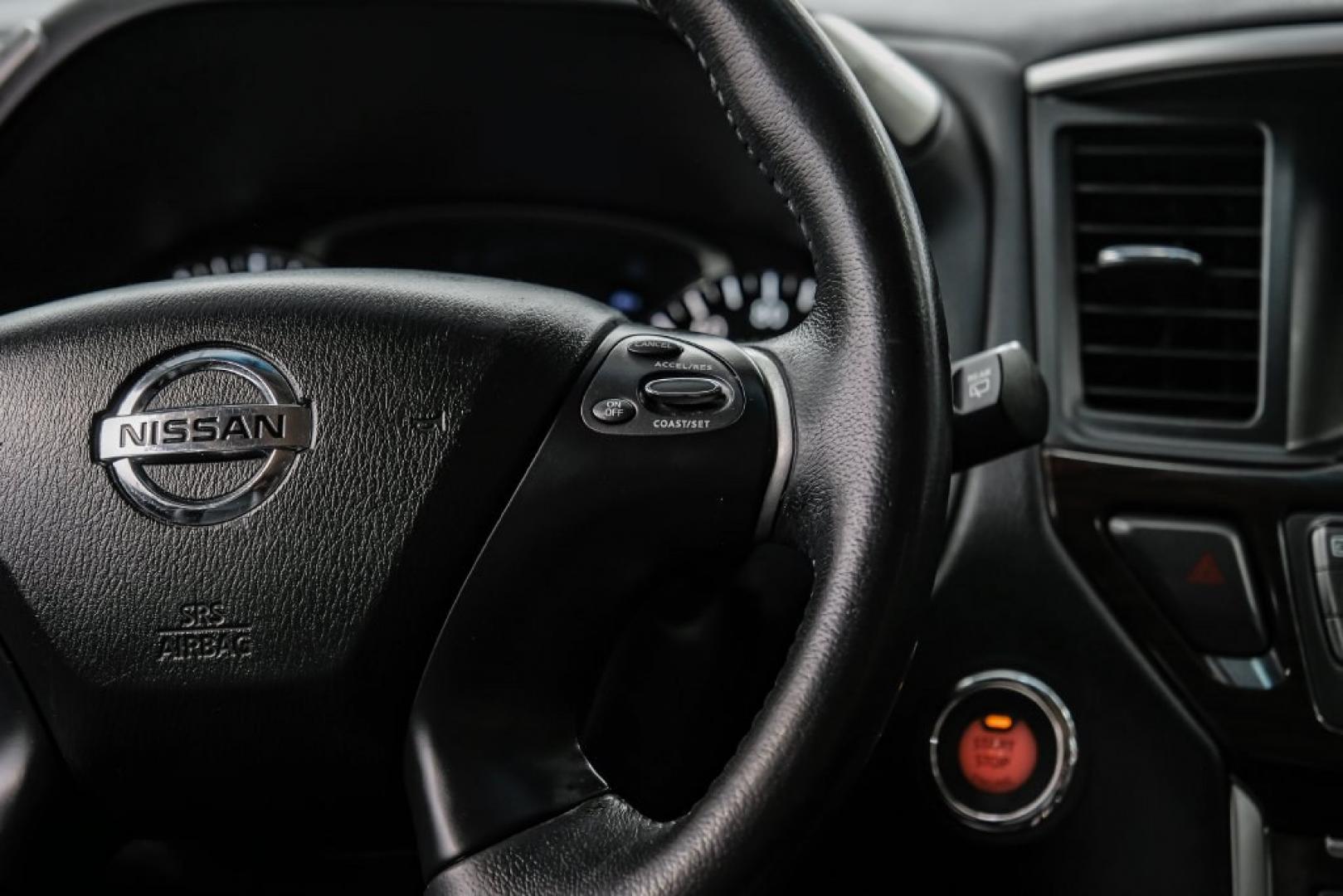 2014 Super Black /Charcoal Nissan Pathfinder Platinum (5N1AR2MN7EC) with an 3.5L V6 engine, CVT transmission, located at 15300 Midway Rd., Addison, TX, 75001, (972) 702-0011, 32.958321, -96.838074- Photo#19