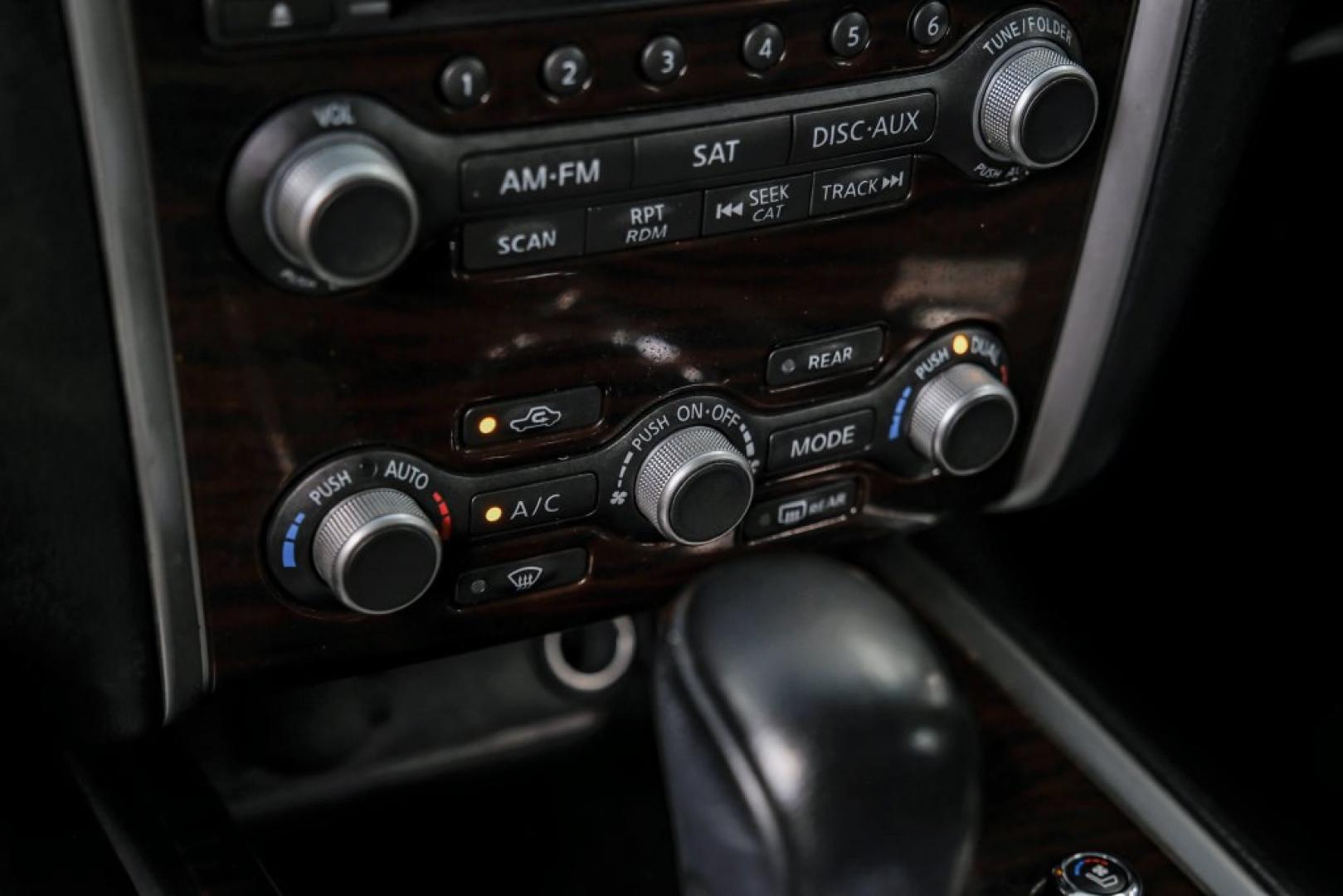 2014 Super Black /Charcoal Nissan Pathfinder Platinum (5N1AR2MN7EC) with an 3.5L V6 engine, CVT transmission, located at 15300 Midway Rd., Addison, TX, 75001, (972) 702-0011, 32.958321, -96.838074- Photo#28