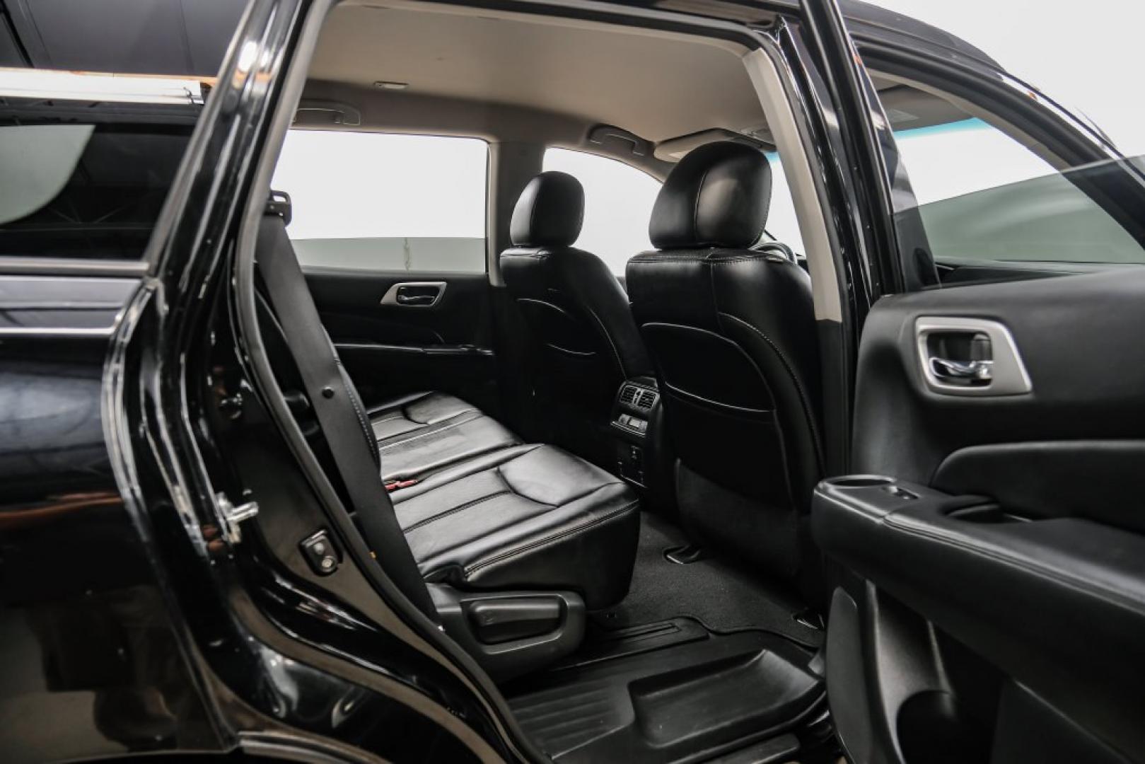 2014 Super Black /Charcoal Nissan Pathfinder Platinum (5N1AR2MN7EC) with an 3.5L V6 engine, CVT transmission, located at 15300 Midway Rd., Addison, TX, 75001, (972) 702-0011, 32.958321, -96.838074- Photo#44
