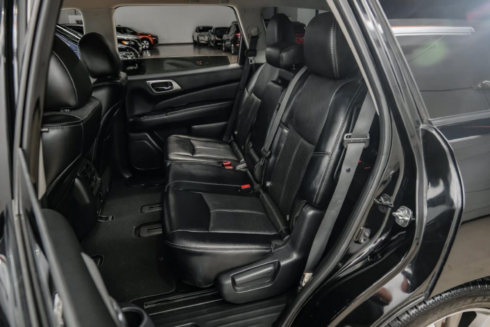 2014 Super Black /Charcoal Nissan Pathfinder Platinum (5N1AR2MN7EC) with an 3.5L V6 engine, CVT transmission, located at 15300 Midway Rd., Addison, TX, 75001, (972) 702-0011, 32.958321, -96.838074- Photo#46