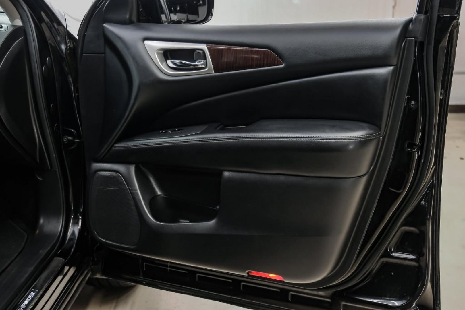 2014 Super Black /Charcoal Nissan Pathfinder Platinum (5N1AR2MN7EC) with an 3.5L V6 engine, CVT transmission, located at 15300 Midway Rd., Addison, TX, 75001, (972) 702-0011, 32.958321, -96.838074- Photo#53