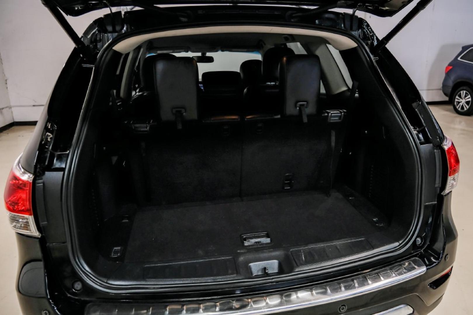 2014 Super Black /Charcoal Nissan Pathfinder Platinum (5N1AR2MN7EC) with an 3.5L V6 engine, CVT transmission, located at 15300 Midway Rd., Addison, TX, 75001, (972) 702-0011, 32.958321, -96.838074- Photo#63