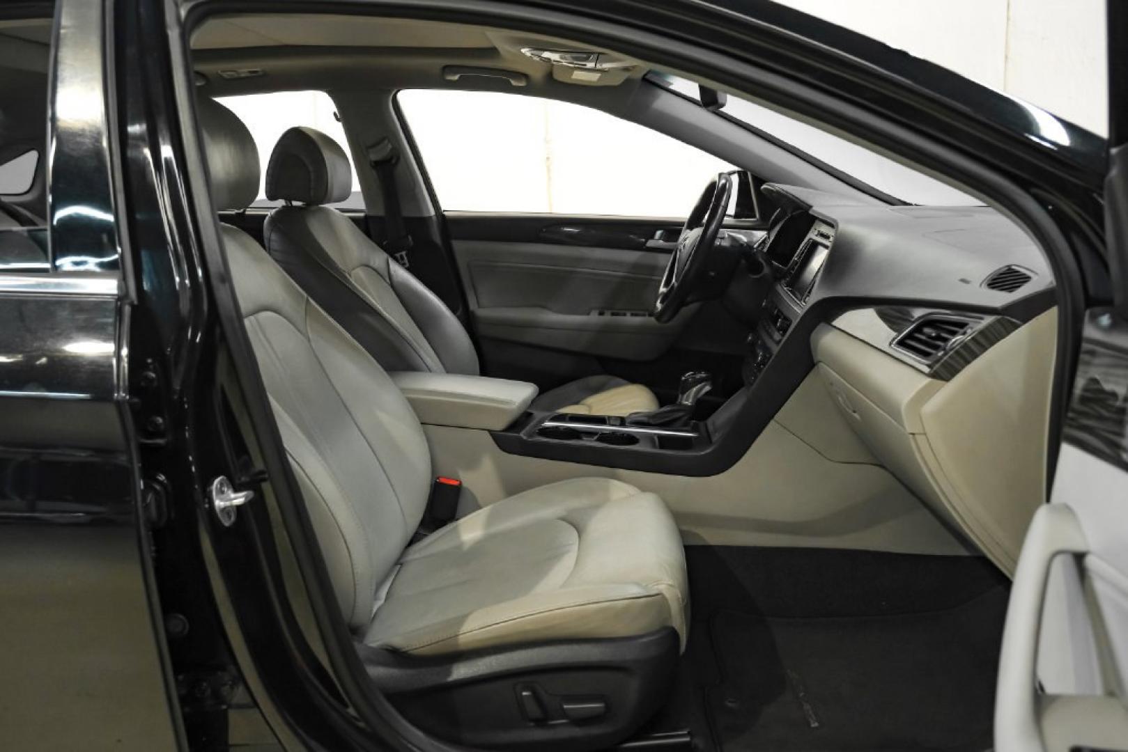 2015 Phantom Black /Gray Hyundai Sonata Limited (5NPE34AF4FH) with an 2.4L I4 DGI DOHC 16V ULEV II 185hp engine, Automatic transmission, located at 15300 Midway Rd., Addison, TX, 75001, (972) 702-0011, 32.958321, -96.838074- Photo#29