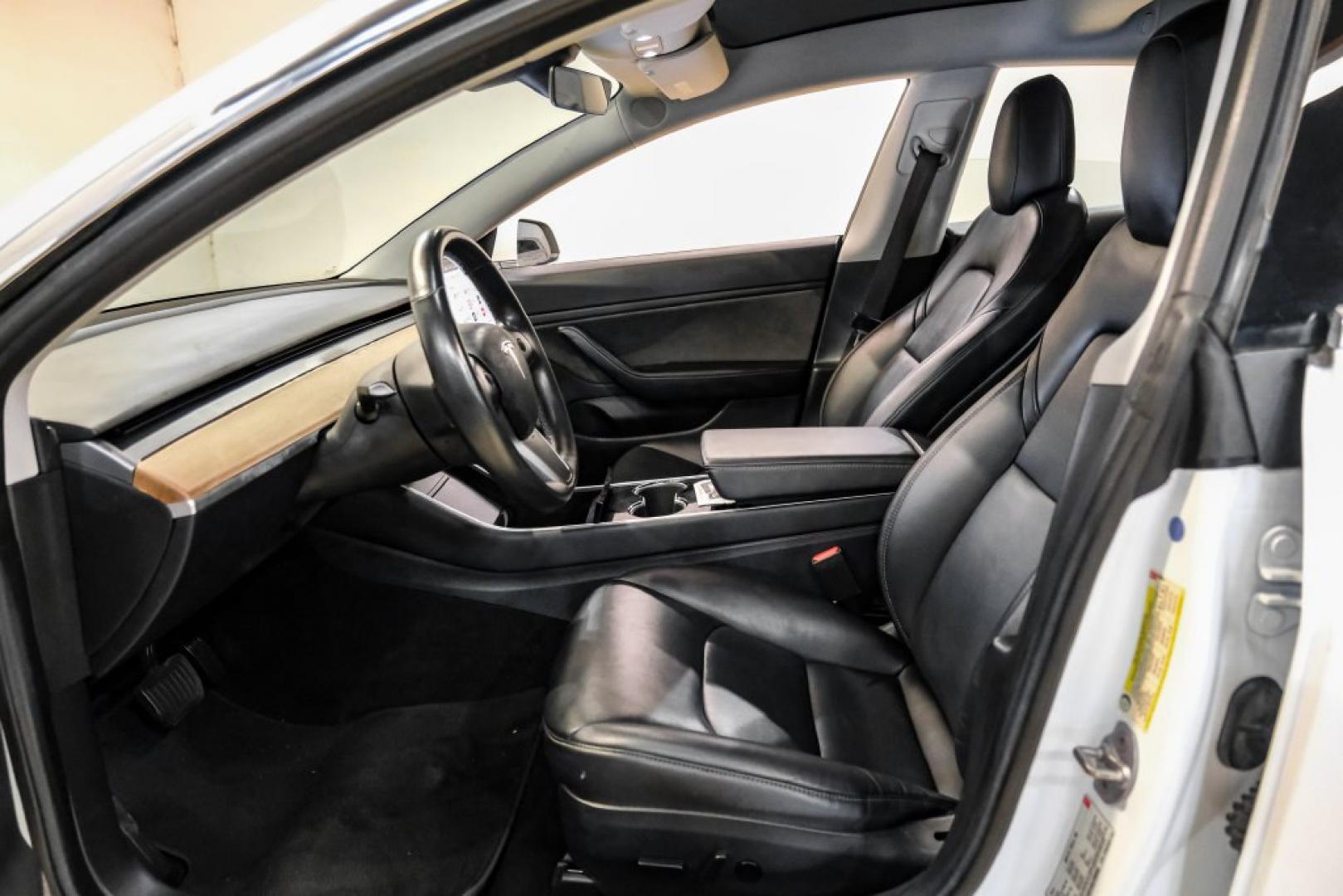 2018 Pearl White Multi-Coat /Black Tesla Model 3 Long Range (5YJ3E1EAXJF) with an Electric Motor engine, Automatic transmission, located at 15300 Midway Rd., Addison, TX, 75001, (972) 702-0011, 32.958321, -96.838074- Photo#3