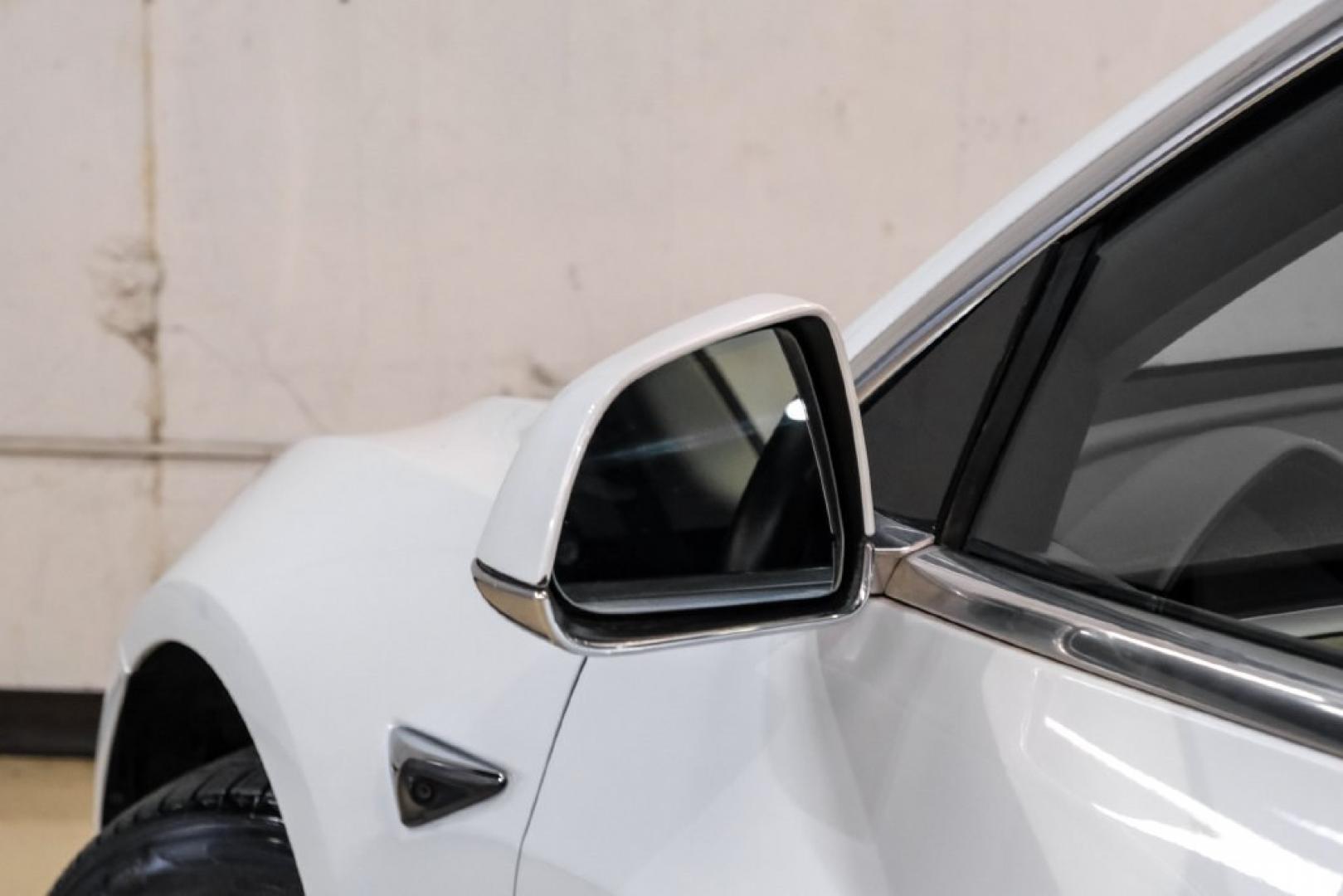 2018 Pearl White Multi-Coat /Black Tesla Model 3 Long Range (5YJ3E1EAXJF) with an Electric Motor engine, Automatic transmission, located at 15300 Midway Rd., Addison, TX, 75001, (972) 702-0011, 32.958321, -96.838074- Photo#31