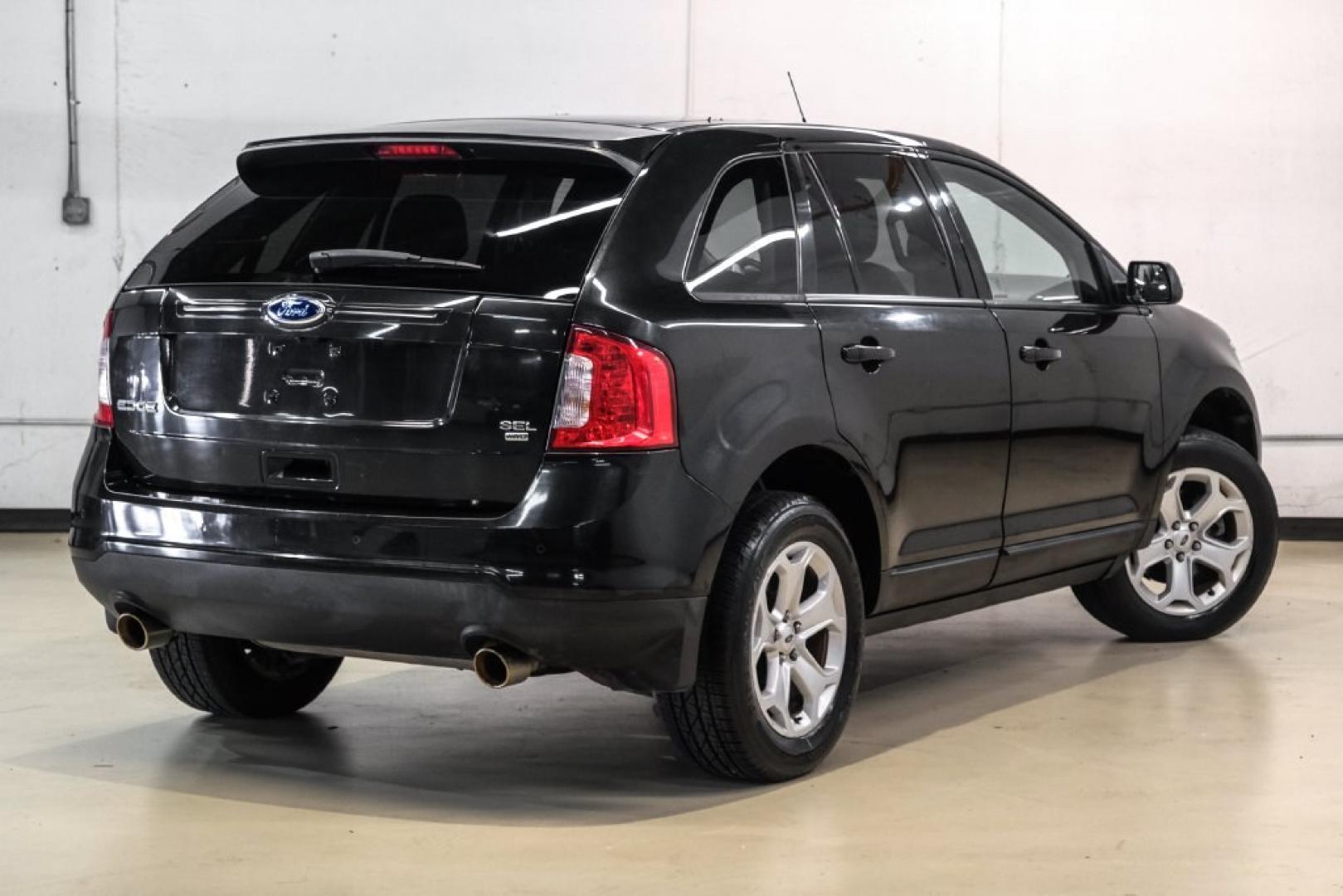 2013 Tuxedo Black Metallic /Black Ford Edge SEL (2FMDK4JC7DB) with an 3.5L V6 Ti-VCT engine, Automatic transmission, located at 15300 Midway Rd., Addison, TX, 75001, (972) 702-0011, 32.958321, -96.838074- Photo#8