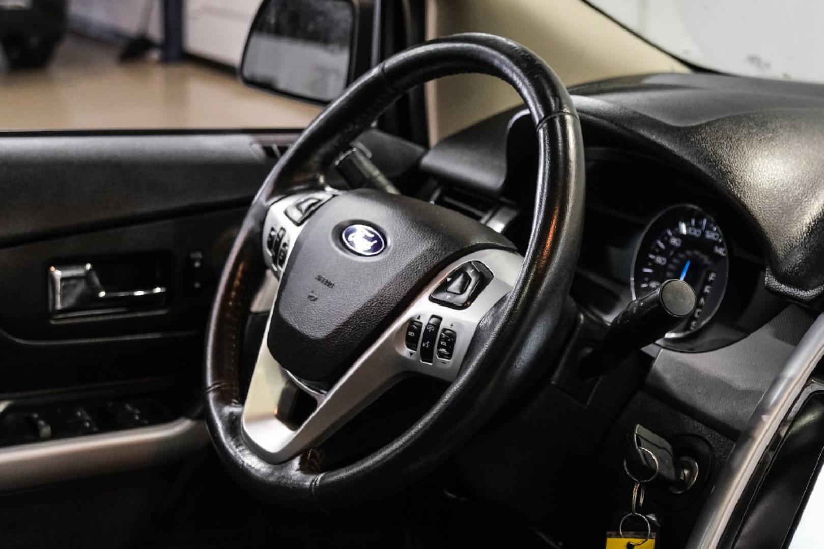 2013 Tuxedo Black Metallic /Black Ford Edge SEL (2FMDK4JC7DB) with an 3.5L V6 Ti-VCT engine, Automatic transmission, located at 15300 Midway Rd., Addison, TX, 75001, (972) 702-0011, 32.958321, -96.838074- Photo#16