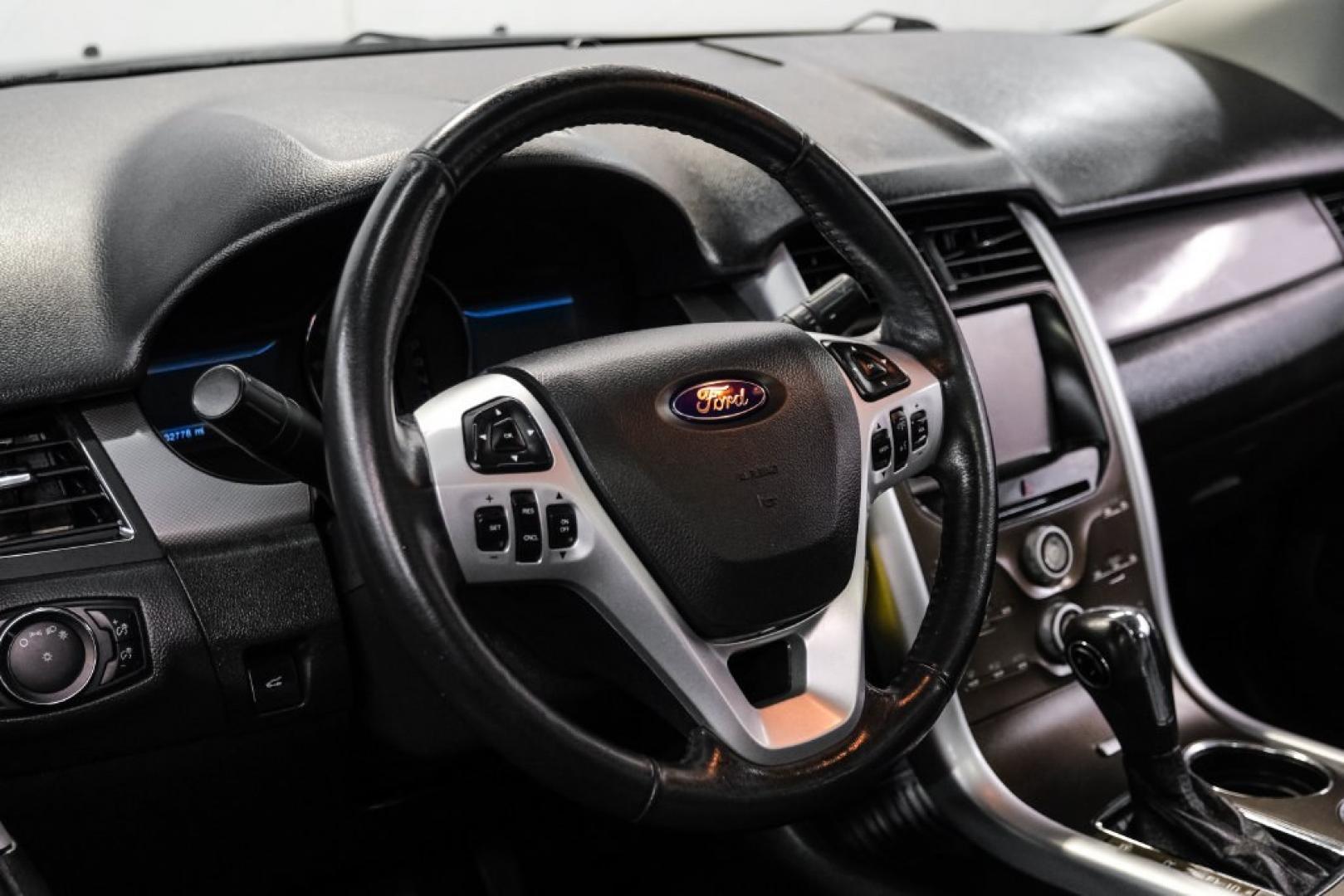 2013 Tuxedo Black Metallic /Black Ford Edge SEL (2FMDK4JC7DB) with an 3.5L V6 Ti-VCT engine, Automatic transmission, located at 15300 Midway Rd., Addison, TX, 75001, (972) 702-0011, 32.958321, -96.838074- Photo#17