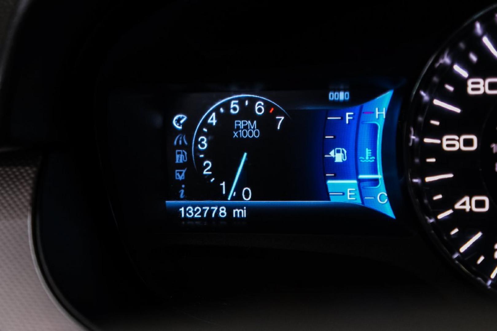 2013 Tuxedo Black Metallic /Black Ford Edge SEL (2FMDK4JC7DB) with an 3.5L V6 Ti-VCT engine, Automatic transmission, located at 15300 Midway Rd., Addison, TX, 75001, (972) 702-0011, 32.958321, -96.838074- Photo#21