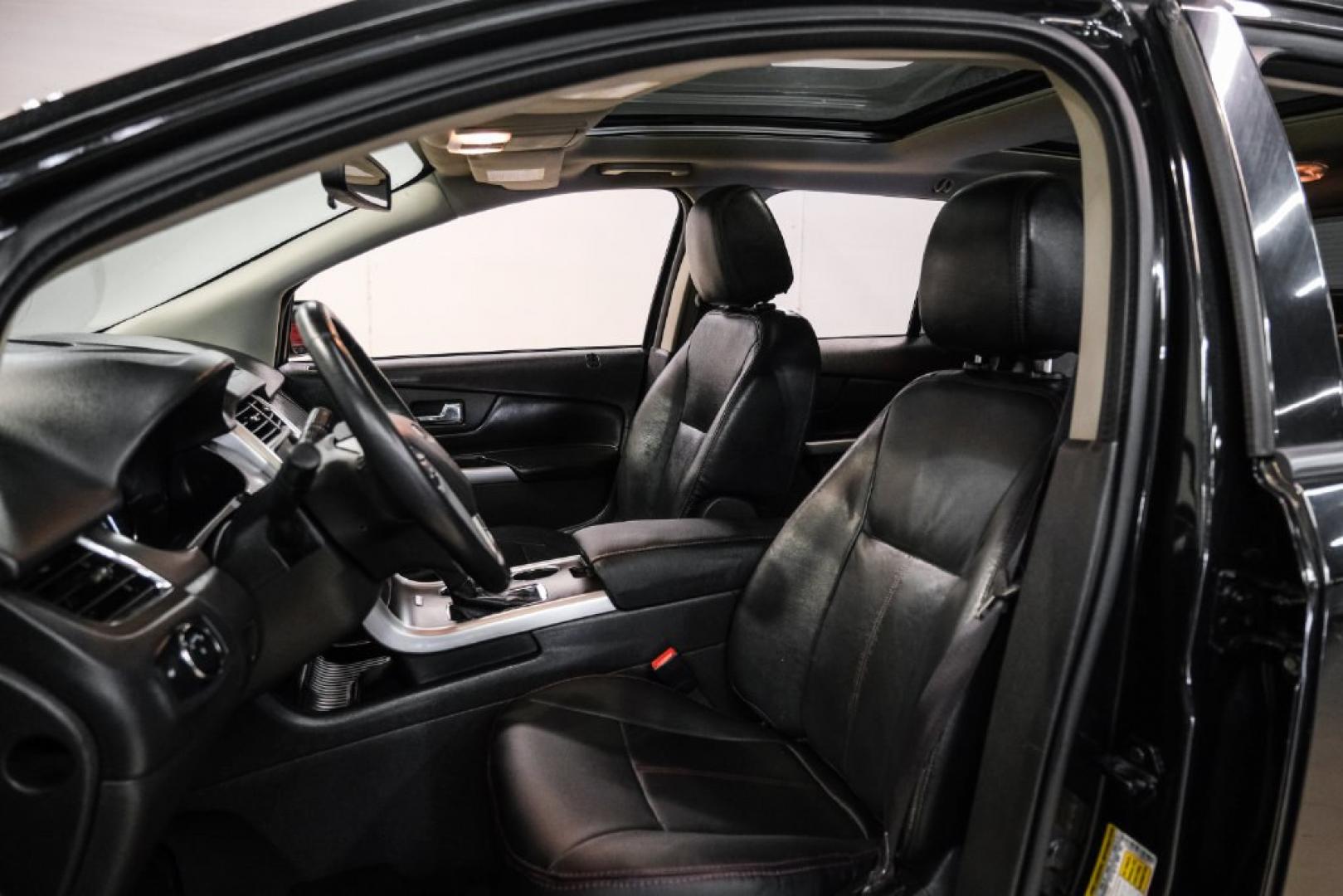 2013 Tuxedo Black Metallic /Black Ford Edge SEL (2FMDK4JC7DB) with an 3.5L V6 Ti-VCT engine, Automatic transmission, located at 15300 Midway Rd., Addison, TX, 75001, (972) 702-0011, 32.958321, -96.838074- Photo#31