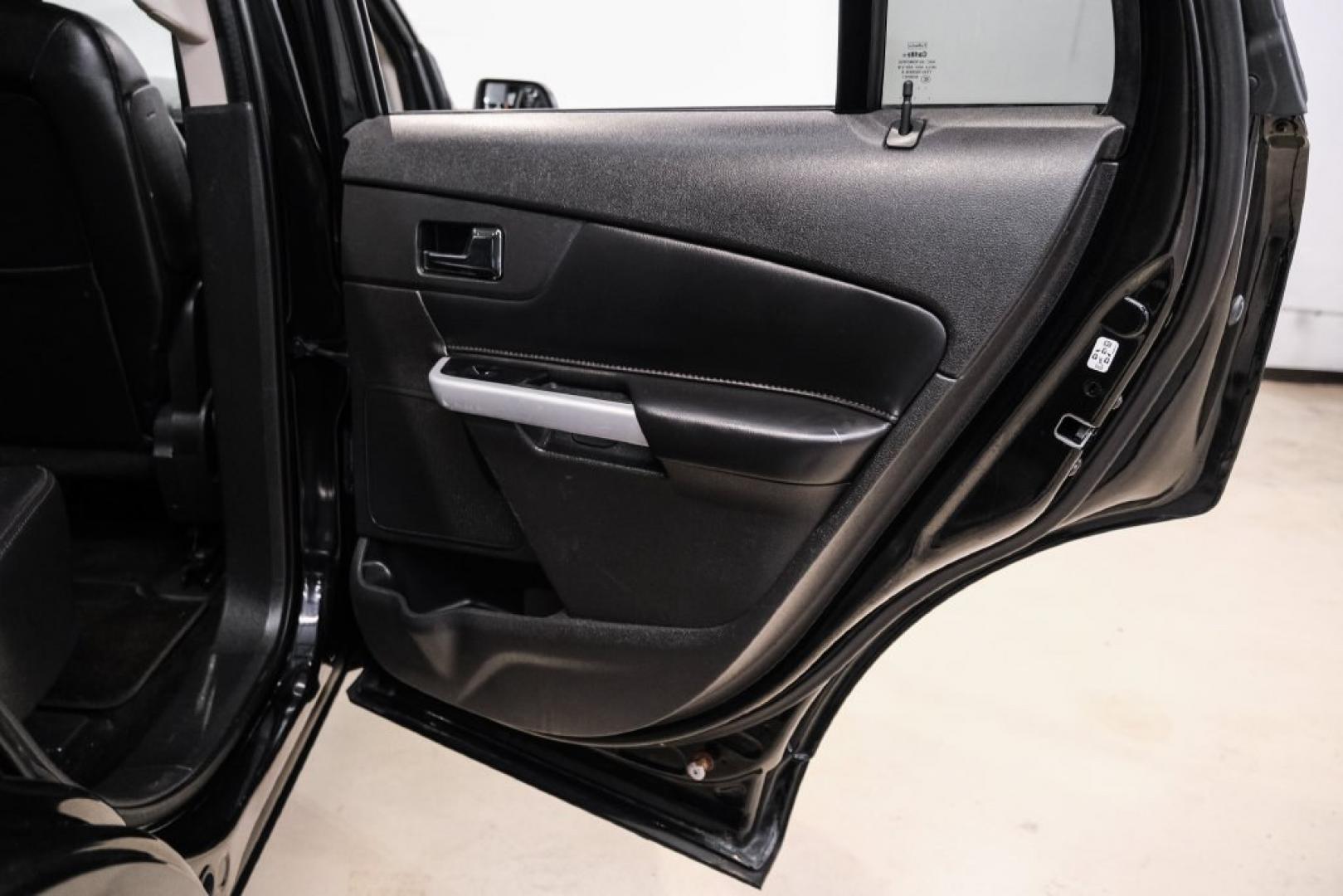 2013 Tuxedo Black Metallic /Black Ford Edge SEL (2FMDK4JC7DB) with an 3.5L V6 Ti-VCT engine, Automatic transmission, located at 15300 Midway Rd., Addison, TX, 75001, (972) 702-0011, 32.958321, -96.838074- Photo#44