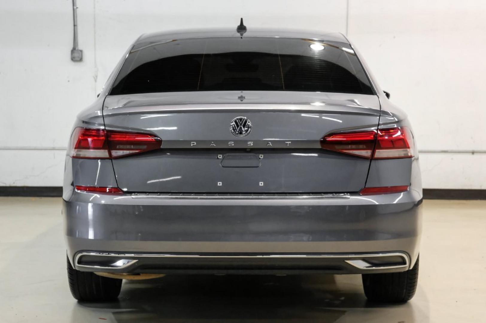 2022 Platinum Gray Metallic /Titan Black Volkswagen Passat 2.0T SE (1VWSA7A30NC) with an 2.0L I4 TSI Turbocharged engine, Automatic transmission, located at 15300 Midway Rd., Addison, TX, 75001, (972) 702-0011, 32.958321, -96.838074- Photo#10