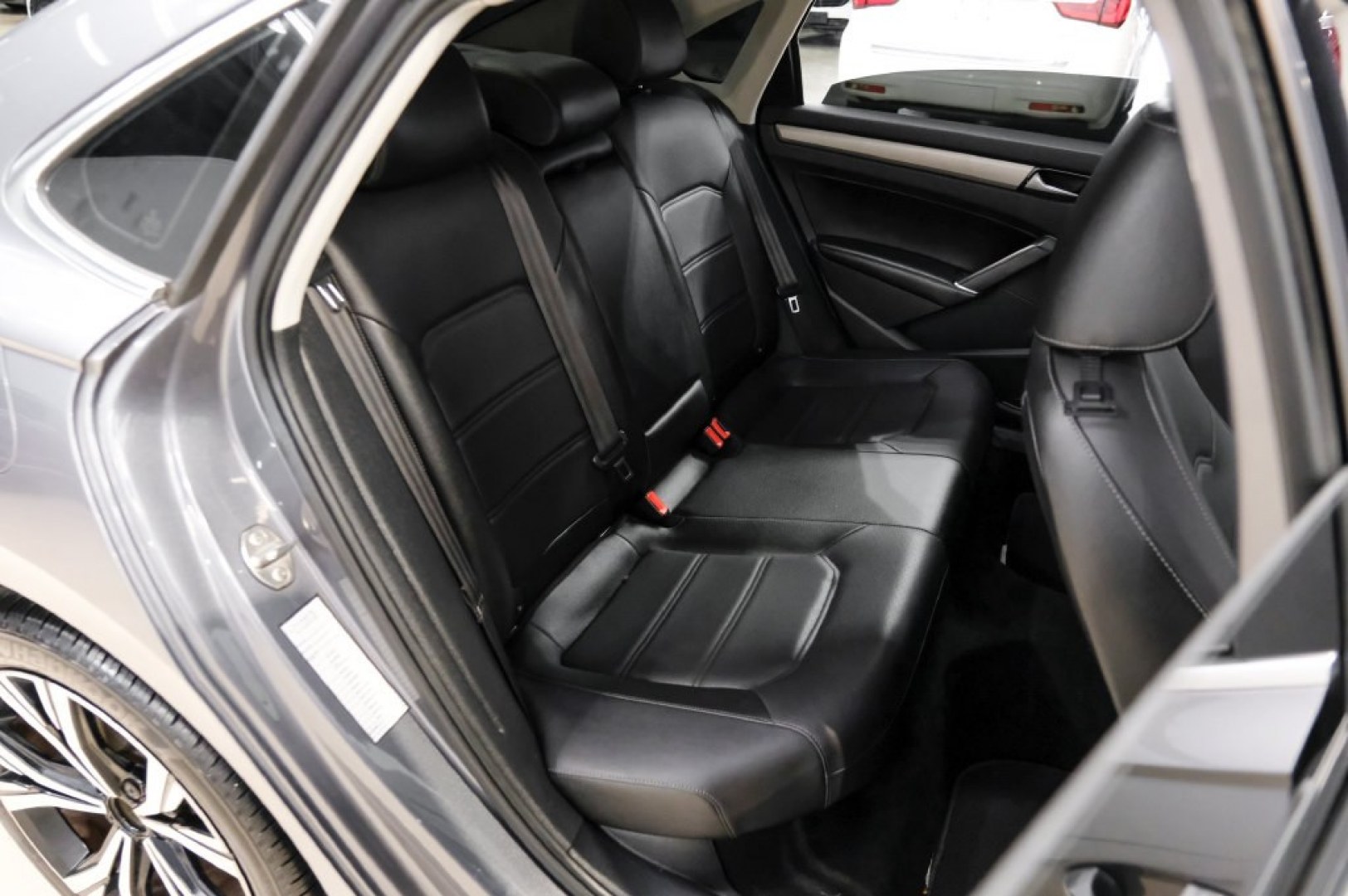 2022 Platinum Gray Metallic /Titan Black Volkswagen Passat 2.0T SE (1VWSA7A30NC) with an 2.0L I4 TSI Turbocharged engine, Automatic transmission, located at 15300 Midway Rd., Addison, TX, 75001, (972) 702-0011, 32.958321, -96.838074- Photo#43