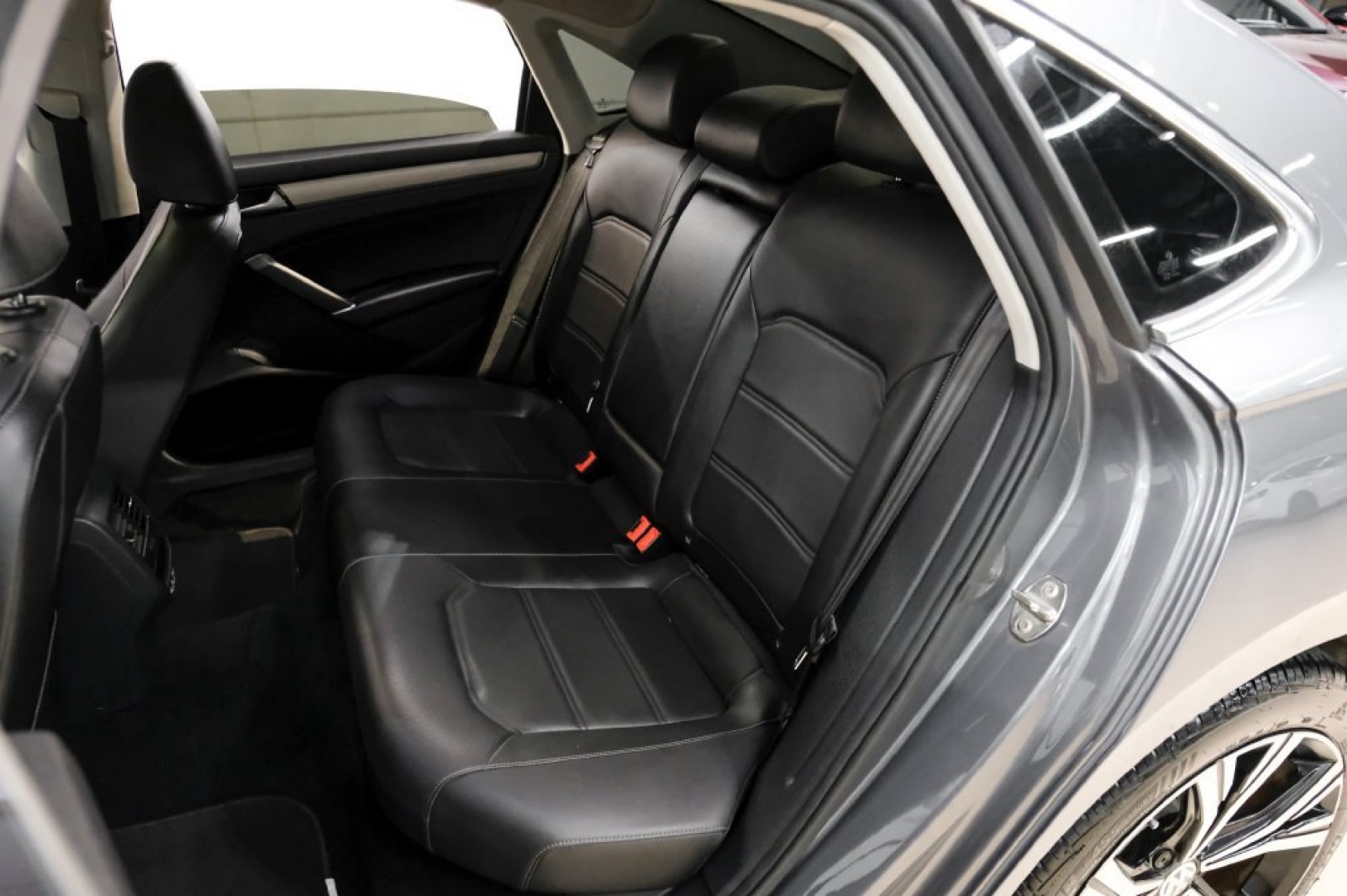 2022 Platinum Gray Metallic /Titan Black Volkswagen Passat 2.0T SE (1VWSA7A30NC) with an 2.0L I4 TSI Turbocharged engine, Automatic transmission, located at 15300 Midway Rd., Addison, TX, 75001, (972) 702-0011, 32.958321, -96.838074- Photo#47