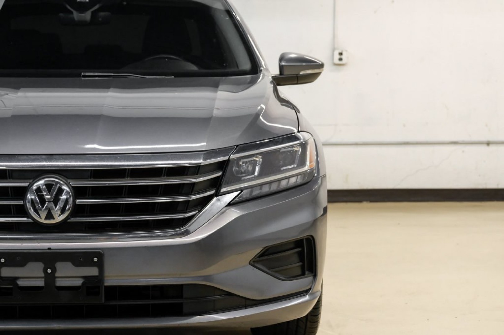 2022 Platinum Gray Metallic /Titan Black Volkswagen Passat 2.0T SE (1VWSA7A30NC) with an 2.0L I4 TSI Turbocharged engine, Automatic transmission, located at 15300 Midway Rd., Addison, TX, 75001, (972) 702-0011, 32.958321, -96.838074- Photo#55