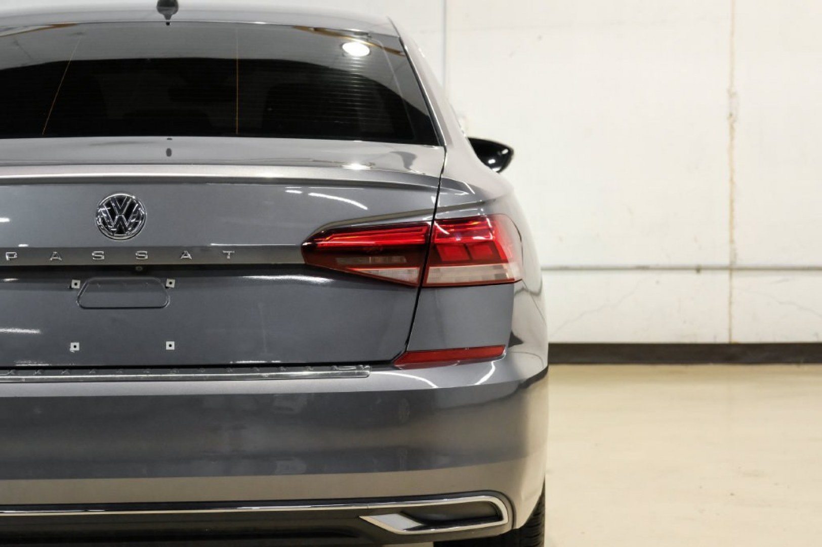 2022 Platinum Gray Metallic /Titan Black Volkswagen Passat 2.0T SE (1VWSA7A30NC) with an 2.0L I4 TSI Turbocharged engine, Automatic transmission, located at 15300 Midway Rd., Addison, TX, 75001, (972) 702-0011, 32.958321, -96.838074- Photo#56