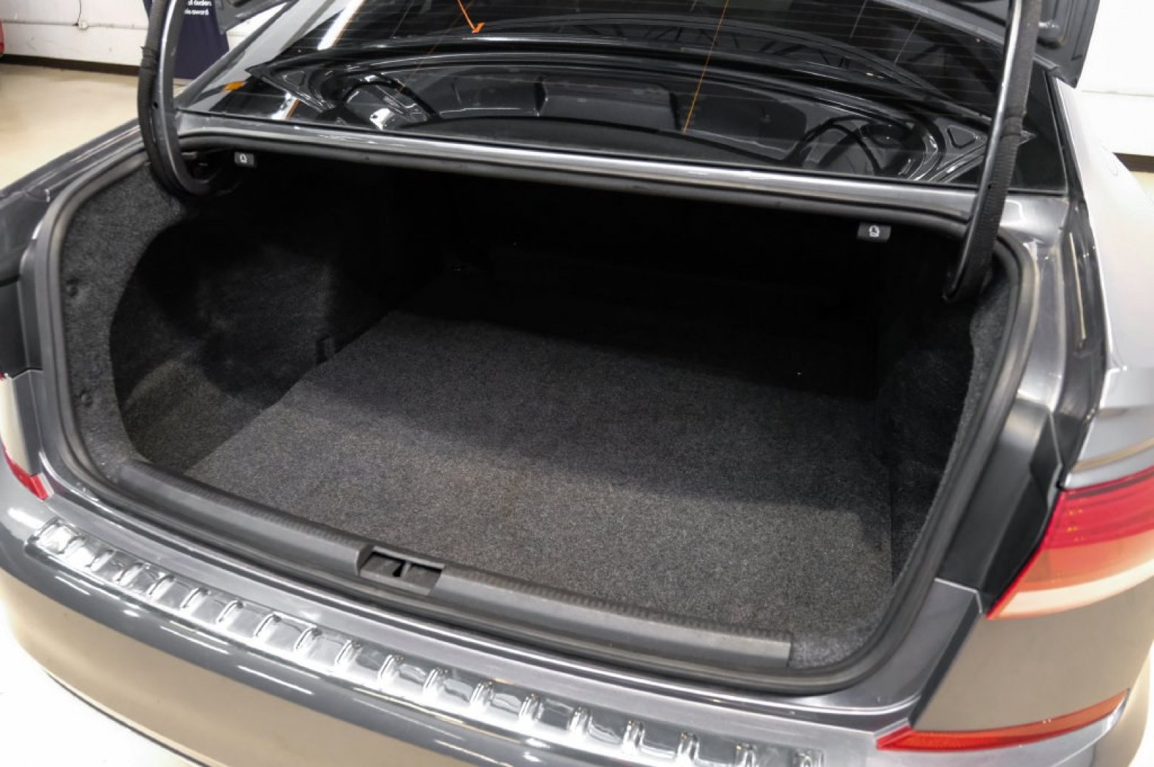 2022 Platinum Gray Metallic /Titan Black Volkswagen Passat 2.0T SE (1VWSA7A30NC) with an 2.0L I4 TSI Turbocharged engine, Automatic transmission, located at 15300 Midway Rd., Addison, TX, 75001, (972) 702-0011, 32.958321, -96.838074- Photo#60