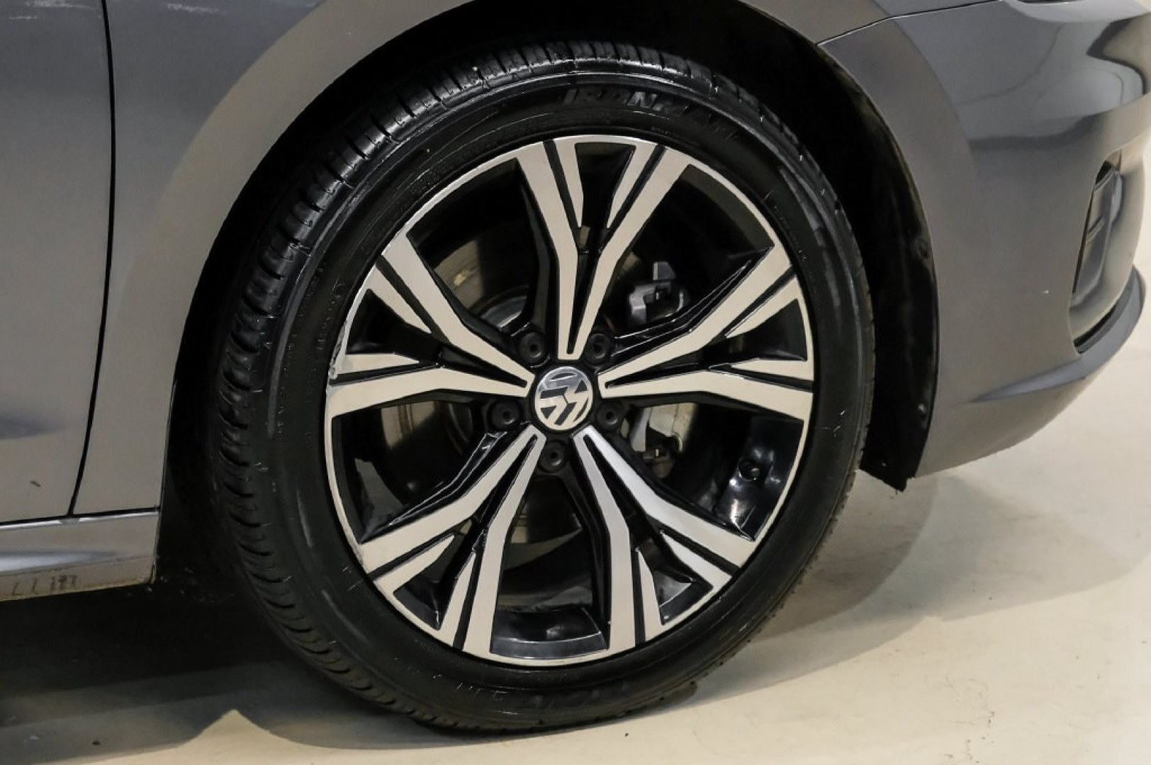 2022 Platinum Gray Metallic /Titan Black Volkswagen Passat 2.0T SE (1VWSA7A30NC) with an 2.0L I4 TSI Turbocharged engine, Automatic transmission, located at 15300 Midway Rd., Addison, TX, 75001, (972) 702-0011, 32.958321, -96.838074- Photo#65