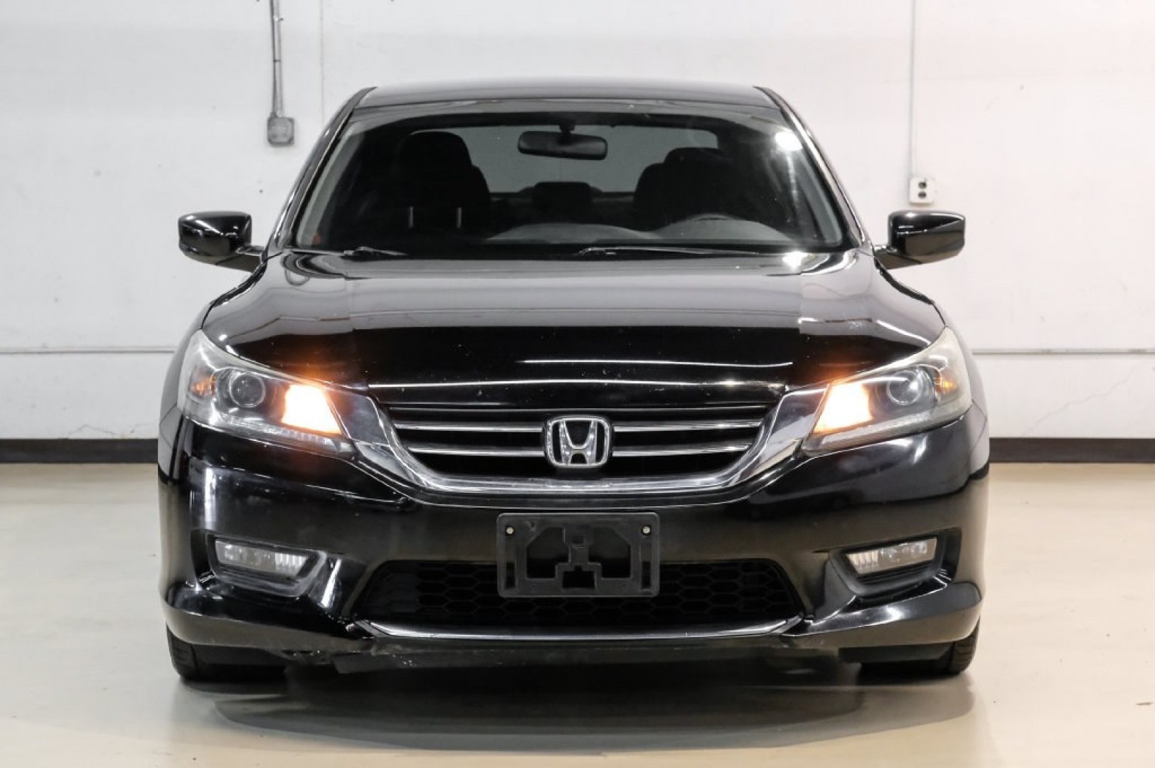 2014 Crystal Black Pearl /Black Honda Accord Sport (1HGCR2F52EA) with an 2.4L I4 DOHC i-VTEC 16V engine, CVT transmission, located at 15300 Midway Rd., Addison, TX, 75001, (972) 702-0011, 32.958321, -96.838074- Photo#4