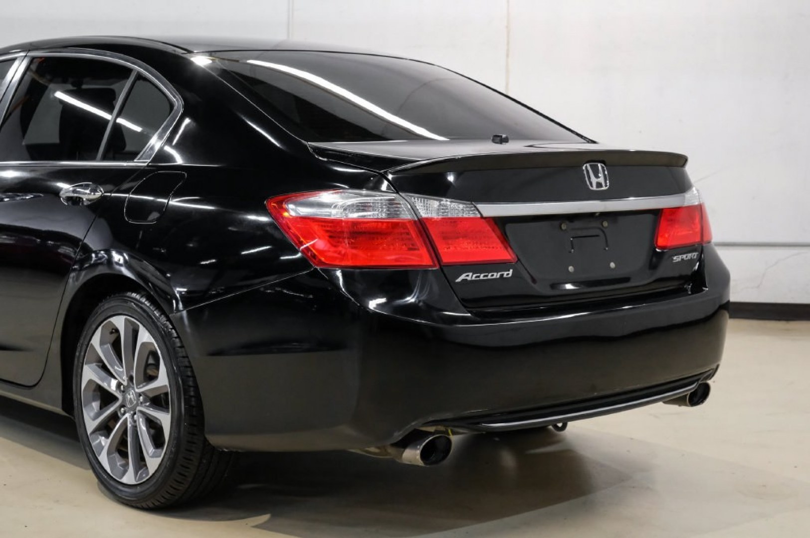 2014 Crystal Black Pearl /Black Honda Accord Sport (1HGCR2F52EA) with an 2.4L I4 DOHC i-VTEC 16V engine, CVT transmission, located at 15300 Midway Rd., Addison, TX, 75001, (972) 702-0011, 32.958321, -96.838074- Photo#12