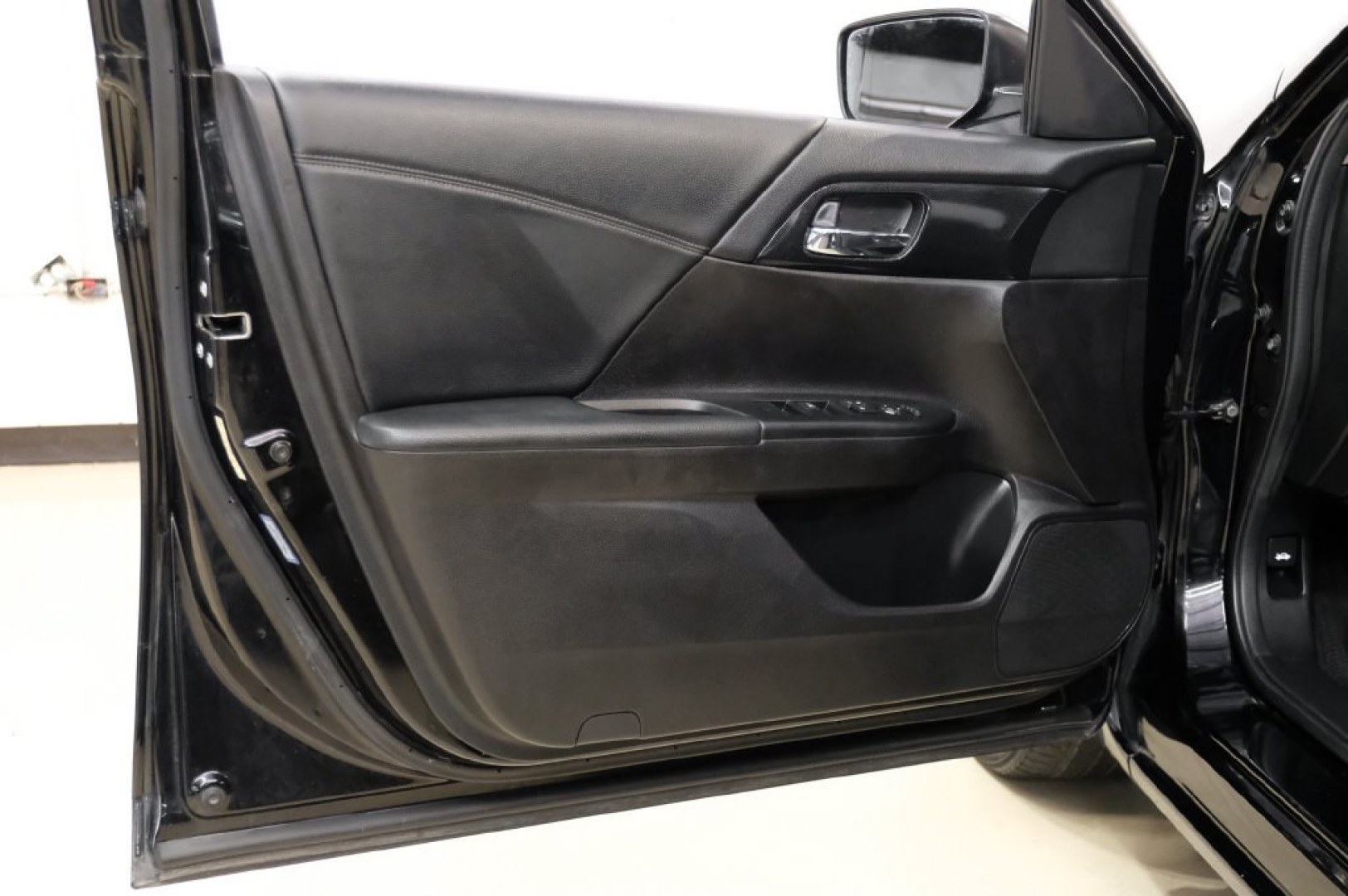 2014 Crystal Black Pearl /Black Honda Accord Sport (1HGCR2F52EA) with an 2.4L I4 DOHC i-VTEC 16V engine, CVT transmission, located at 15300 Midway Rd., Addison, TX, 75001, (972) 702-0011, 32.958321, -96.838074- Photo#44