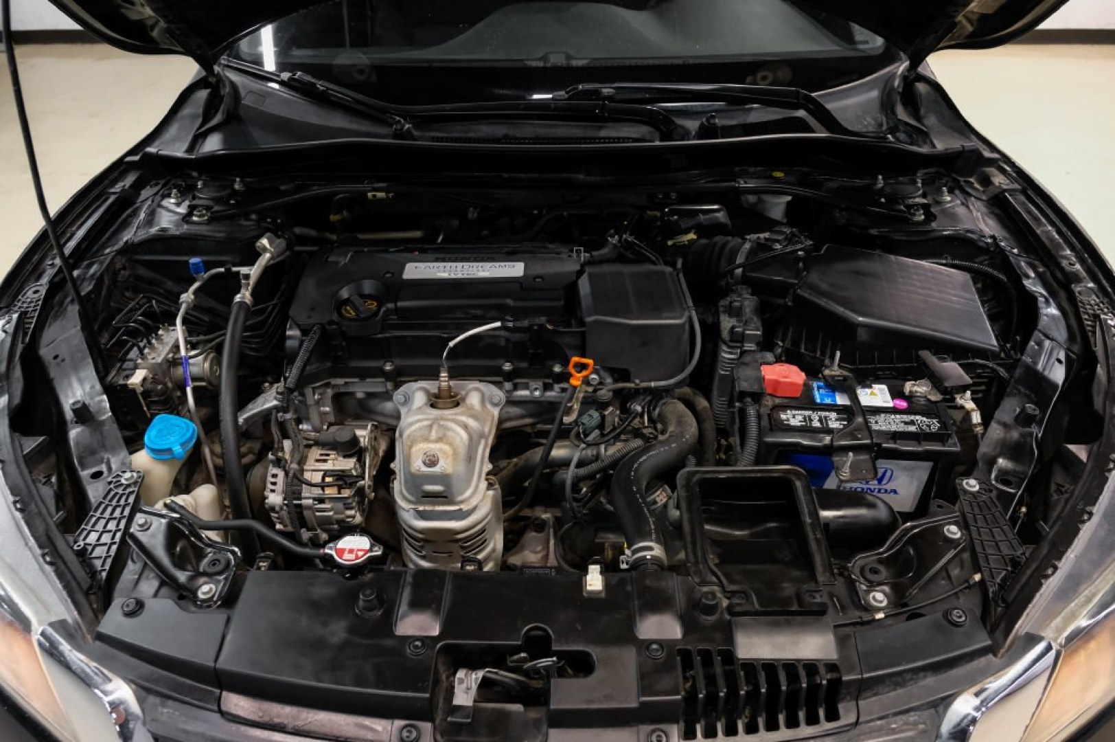 2014 Crystal Black Pearl /Black Honda Accord Sport (1HGCR2F52EA) with an 2.4L I4 DOHC i-VTEC 16V engine, CVT transmission, located at 15300 Midway Rd., Addison, TX, 75001, (972) 702-0011, 32.958321, -96.838074- Photo#52
