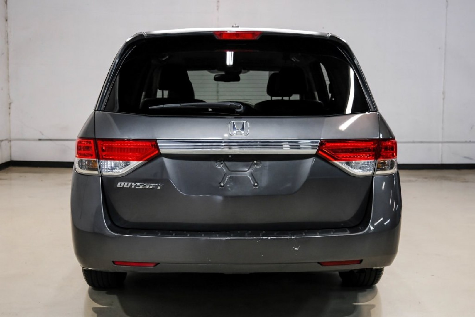 2015 Modern Steel Metallic /Beige Honda Odyssey EX-L (5FNRL5H62FB) with an 3.5L V6 SOHC i-VTEC 24V engine, Automatic transmission, located at 15300 Midway Rd., Addison, TX, 75001, (972) 702-0011, 32.958321, -96.838074- Photo#11
