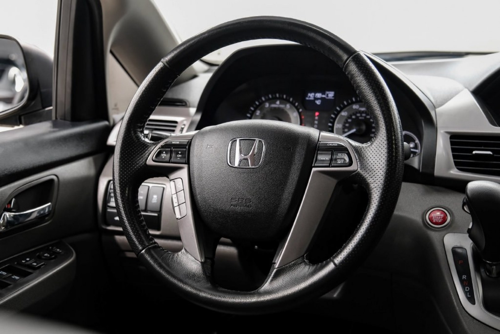 2015 Modern Steel Metallic /Beige Honda Odyssey EX-L (5FNRL5H62FB) with an 3.5L V6 SOHC i-VTEC 24V engine, Automatic transmission, located at 15300 Midway Rd., Addison, TX, 75001, (972) 702-0011, 32.958321, -96.838074- Photo#20