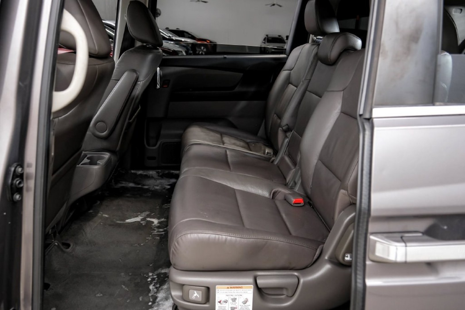2015 Modern Steel Metallic /Beige Honda Odyssey EX-L (5FNRL5H62FB) with an 3.5L V6 SOHC i-VTEC 24V engine, Automatic transmission, located at 15300 Midway Rd., Addison, TX, 75001, (972) 702-0011, 32.958321, -96.838074- Photo#44