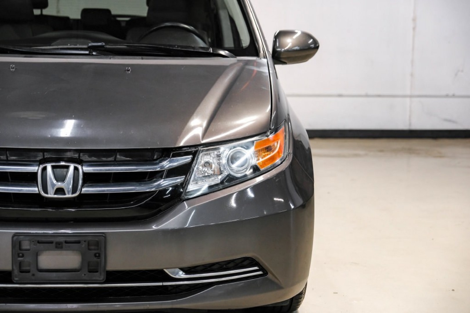 2015 Modern Steel Metallic /Beige Honda Odyssey EX-L (5FNRL5H62FB) with an 3.5L V6 SOHC i-VTEC 24V engine, Automatic transmission, located at 15300 Midway Rd., Addison, TX, 75001, (972) 702-0011, 32.958321, -96.838074- Photo#53