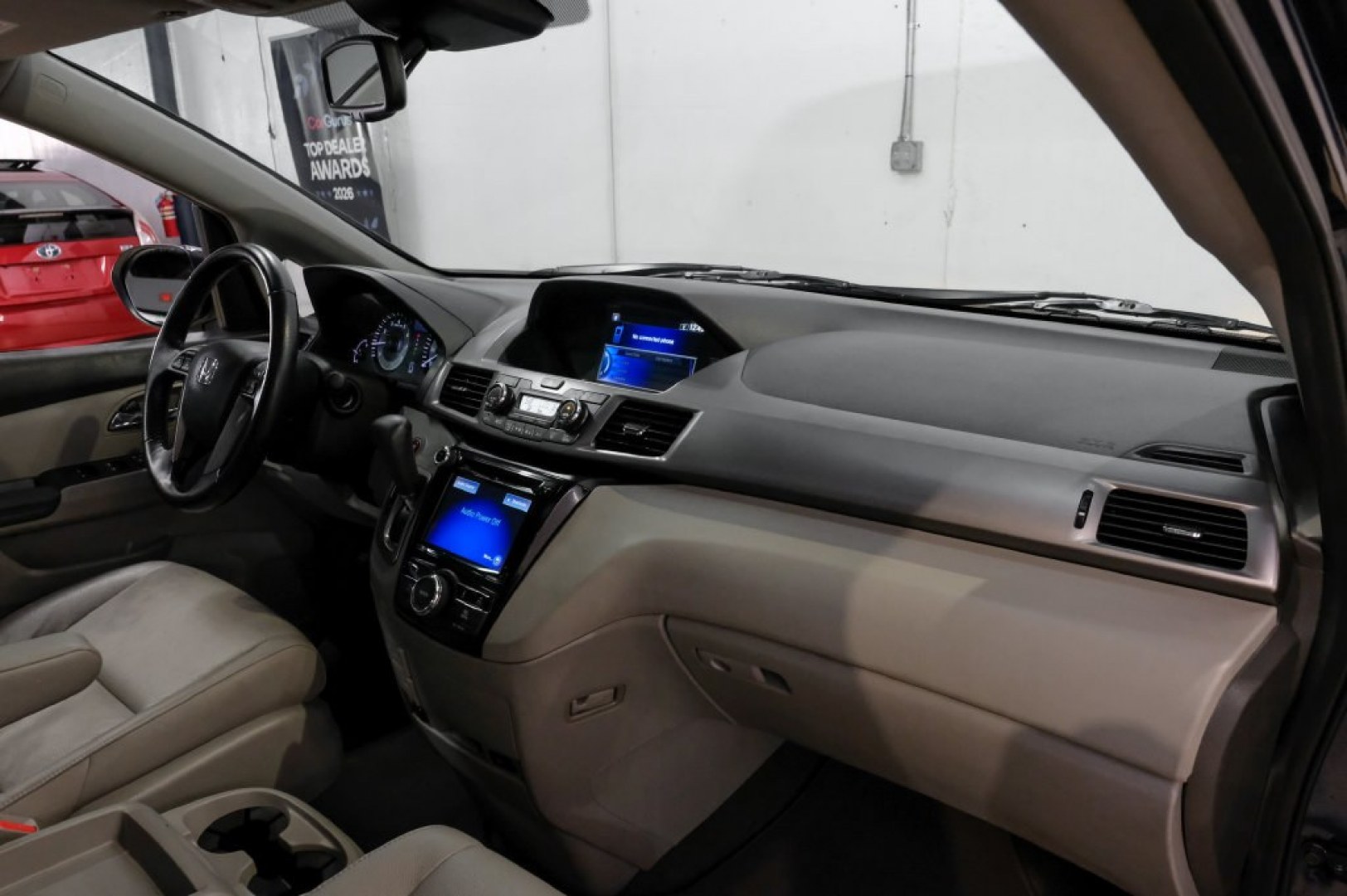 2016 Obsidian Blue Pearl /Gray Honda Odyssey EX-L (5FNRL5H60GB) with an 3.5L V6 SOHC i-VTEC 24V engine, Automatic transmission, located at 15300 Midway Rd., Addison, TX, 75001, (972) 702-0011, 32.958321, -96.838074- Photo#18